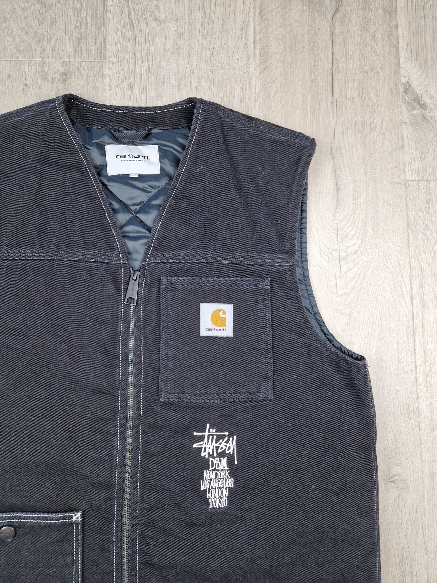 SUPER RARE Stussy x Carhartt x DSM vest (M)