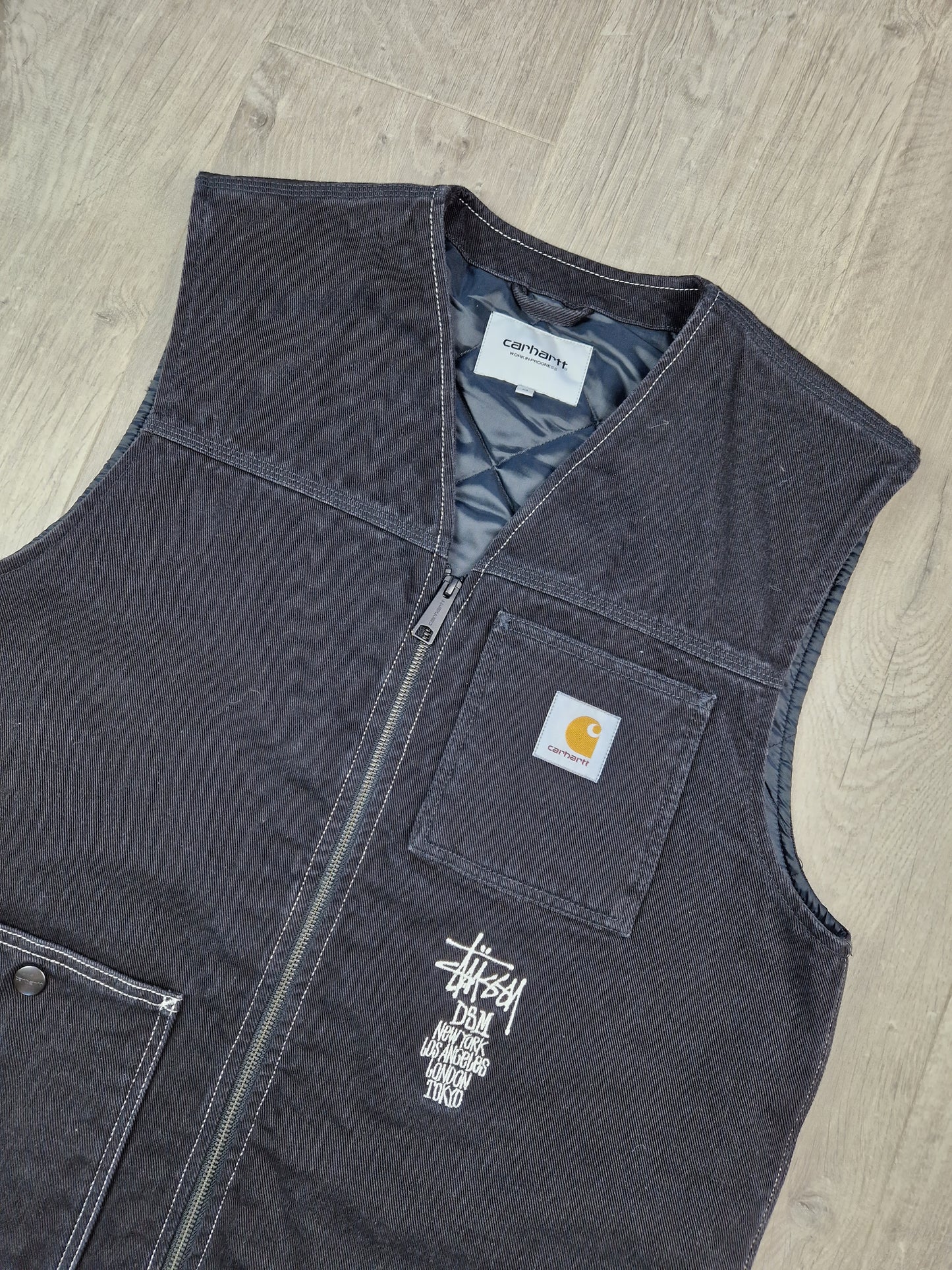 SUPER RARE Stussy x Carhartt x DSM vest (M)