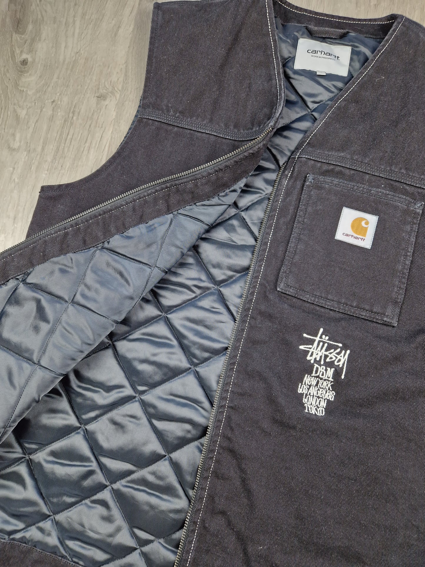 SUPER RARE Stussy x Carhartt x DSM vest (M)