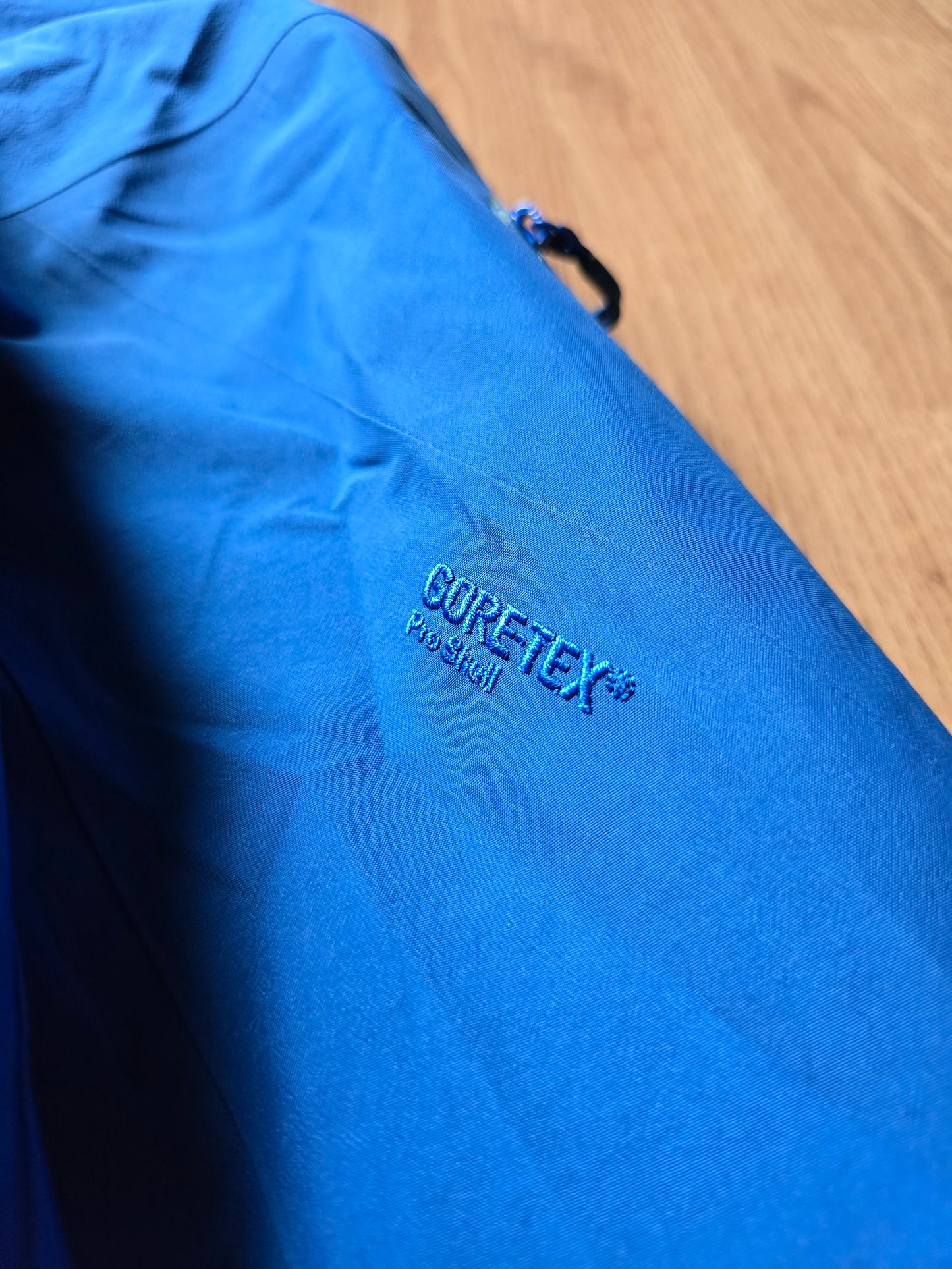RARE Arc'teryx Vintage Alpha SV Miro Blue Gore-tex Jacket (M/L)