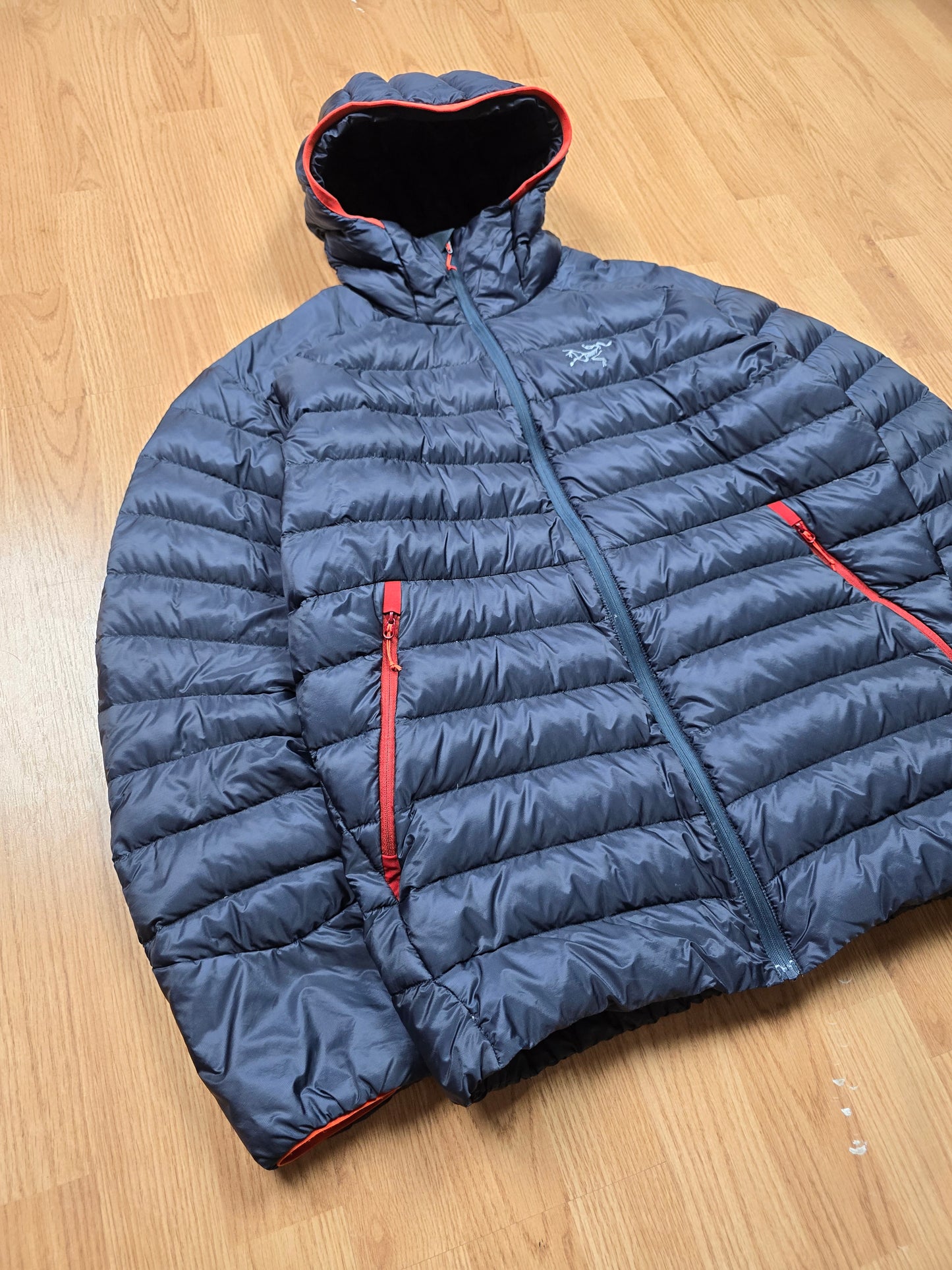 Arc'teryx 'Cerium LT Hoody' Down Filled Puffer Jacket (L)