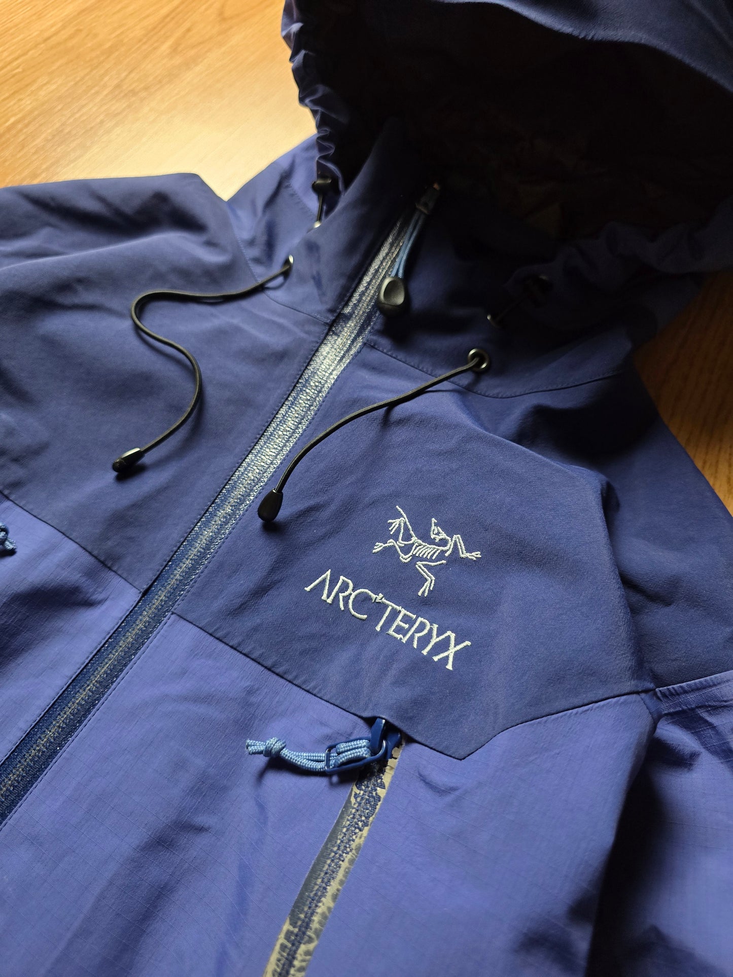 RARE W/ Arc'teryx Vintage Beta AR Gore-tex Jacket 'Indigo' (S)