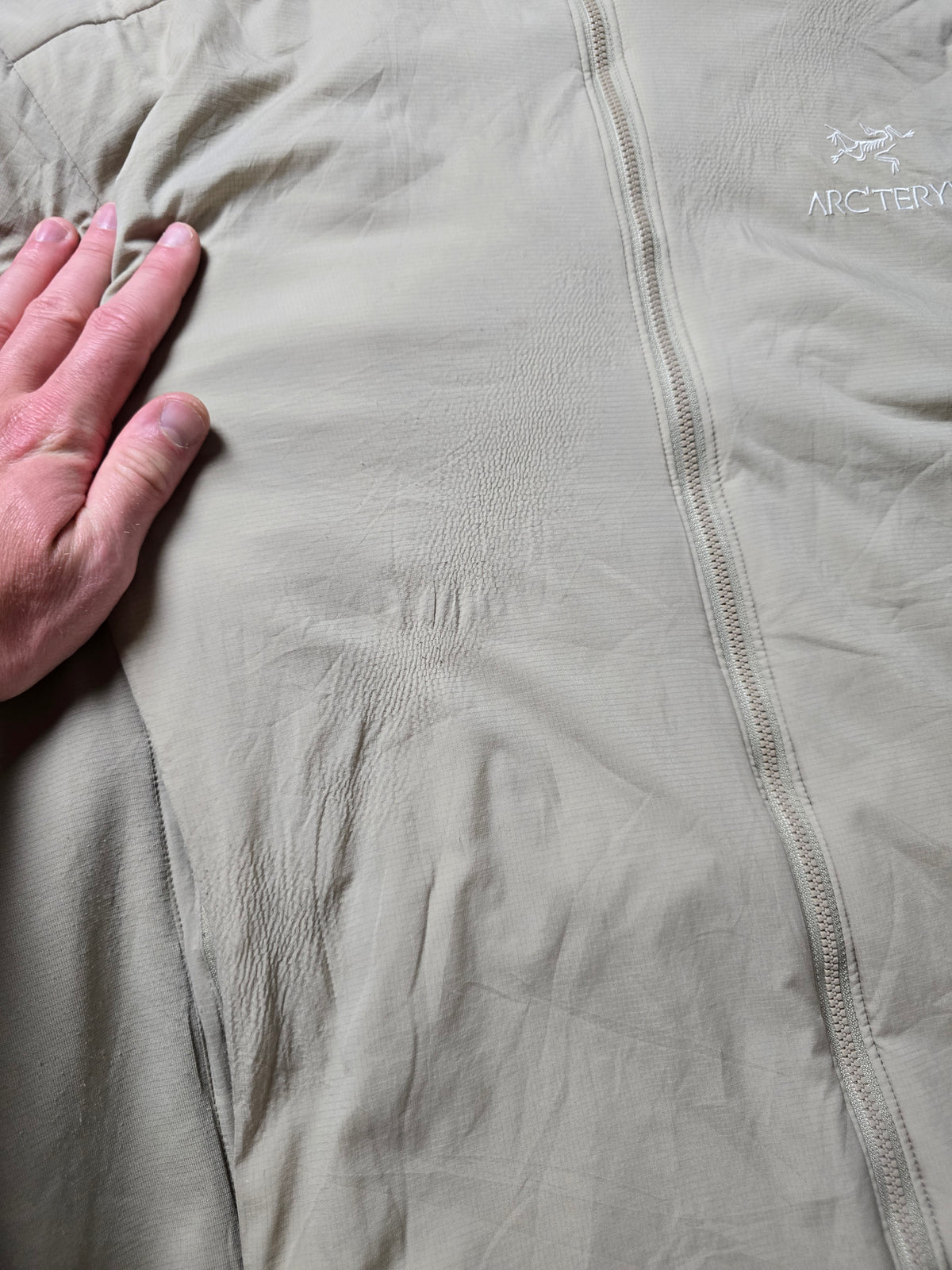 Arc'teryx 2023 'Atom Hoody' Jacket (L)