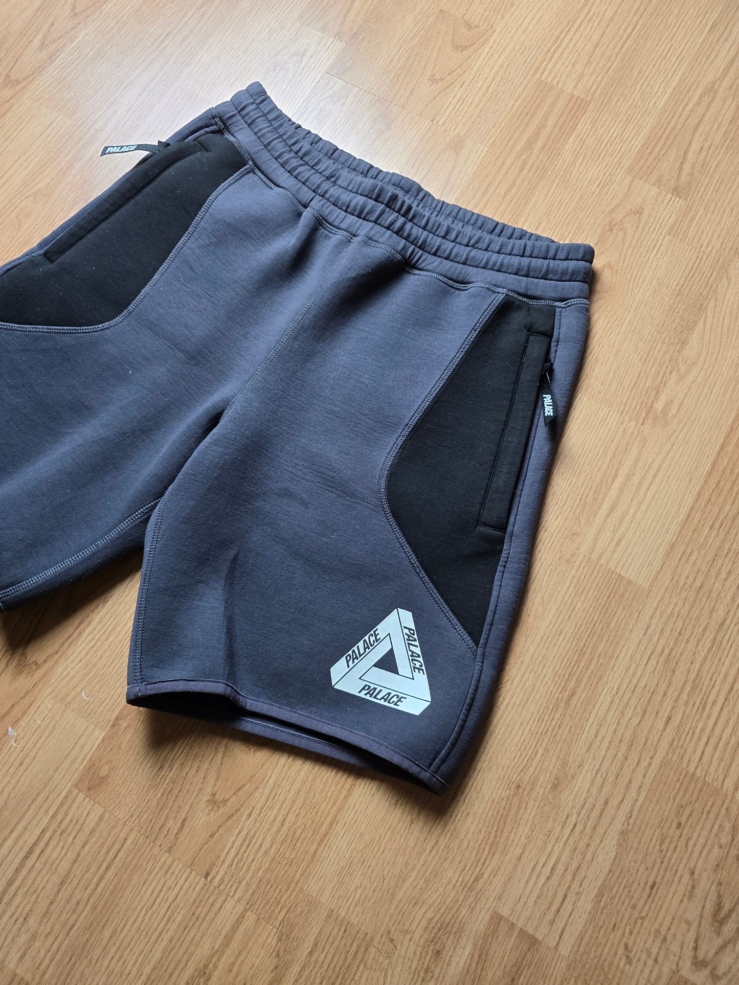 Palace Performance Shorts (M)