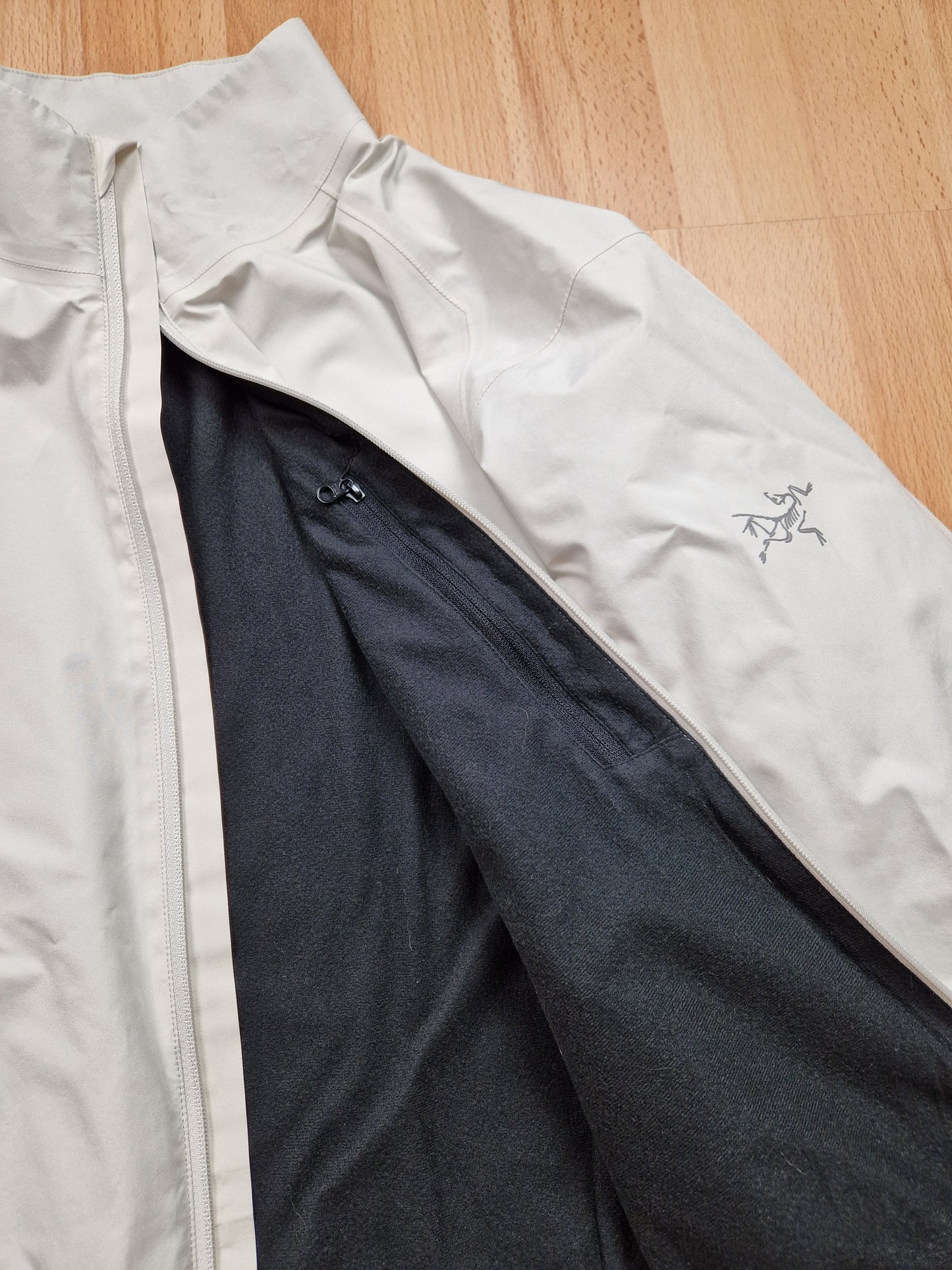 Arc'teryx 'Solano' Goretex Infinium Jacket (S)