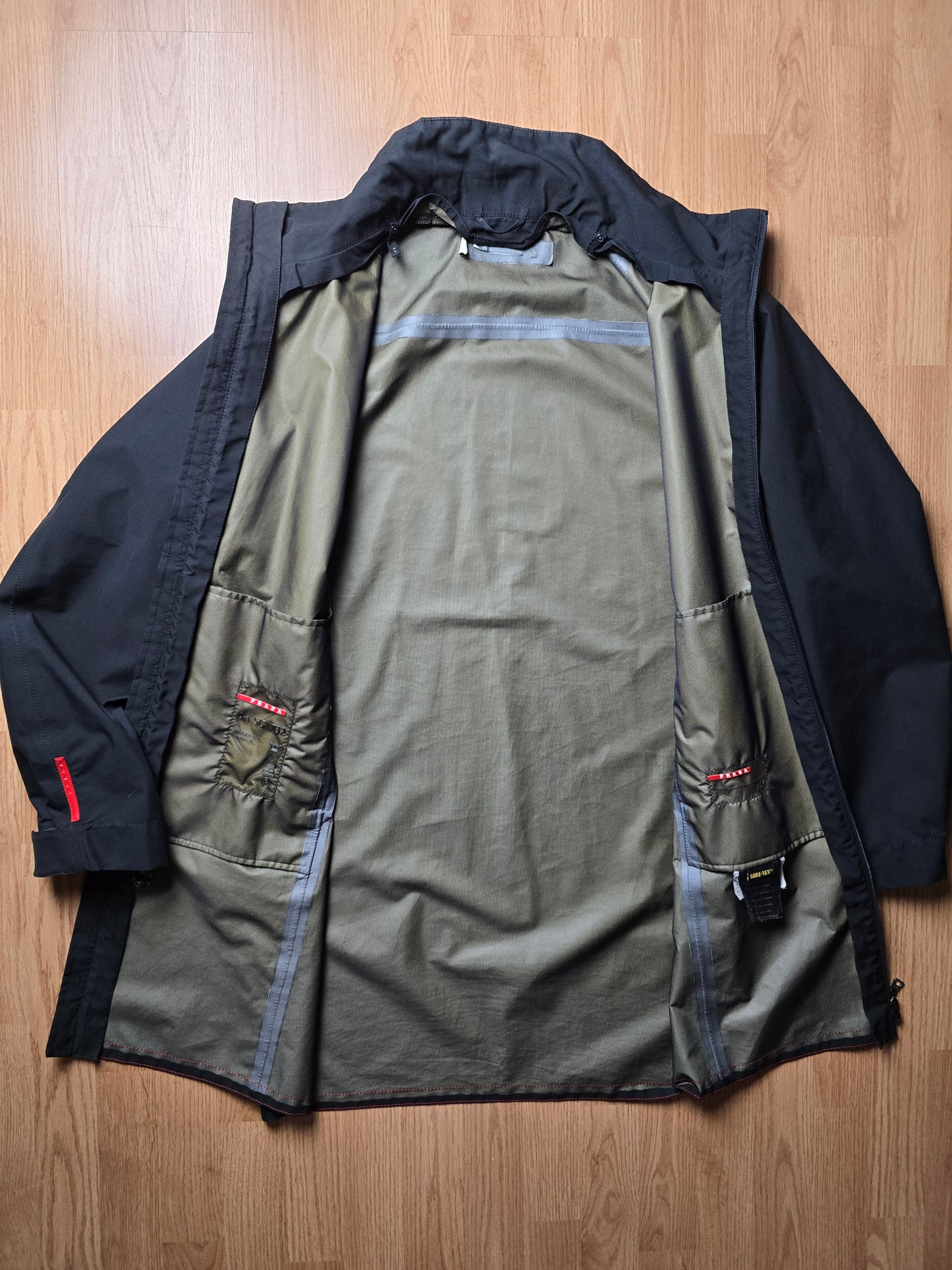00s Prada Sport Gore-tex Mac Jacket (L)