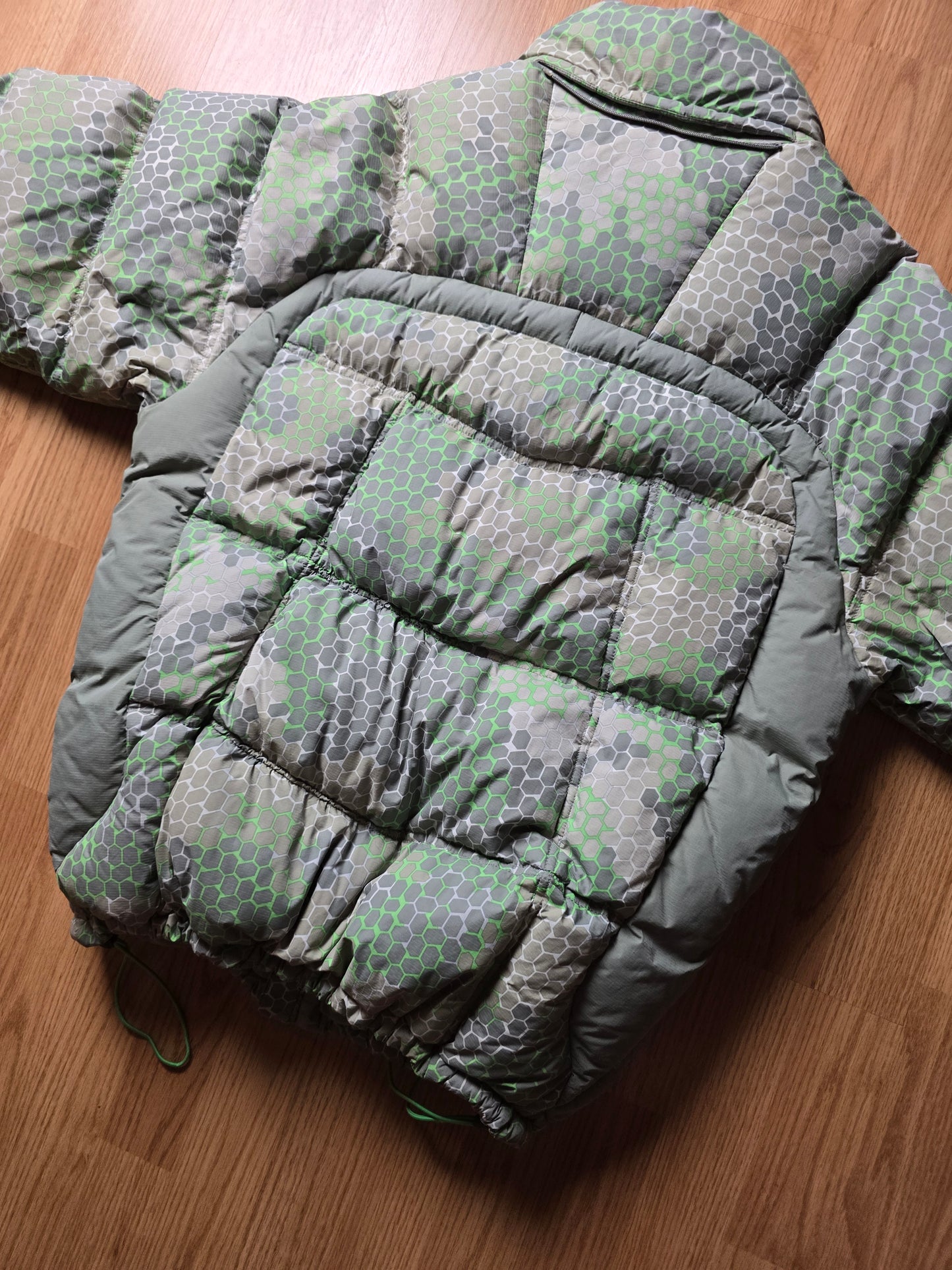 00s Nike ACG Reptile Hex Camo Technical Goose Down Puffer Jacket (XL)