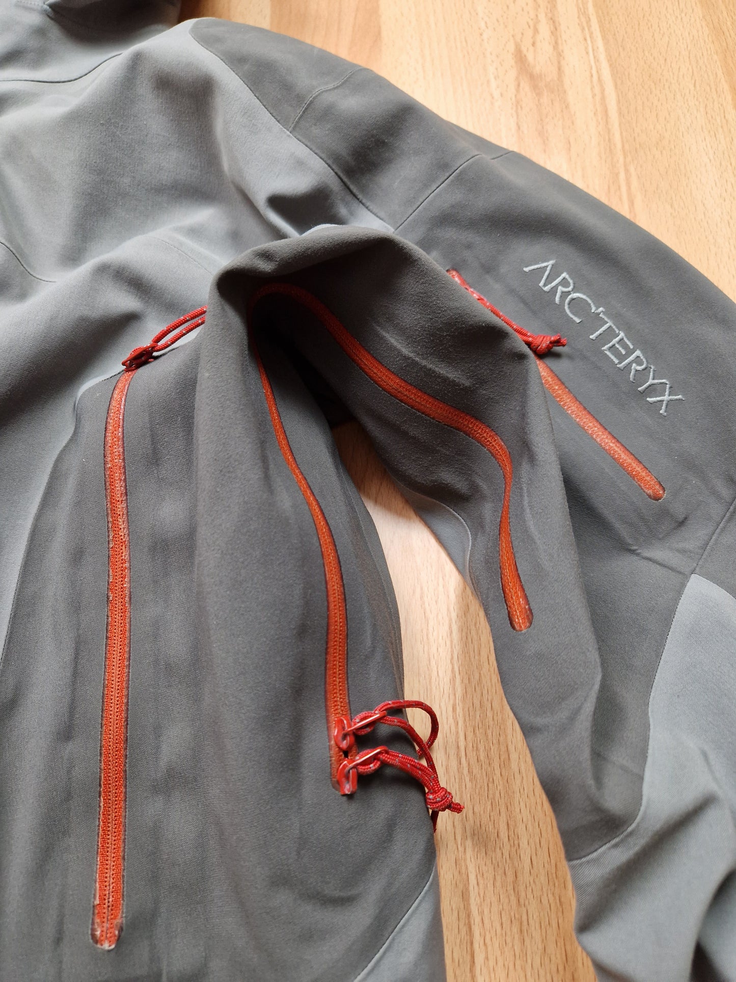 Vintage Arc'teryx Gore-tex Stingray Saltilo Jacket (L)