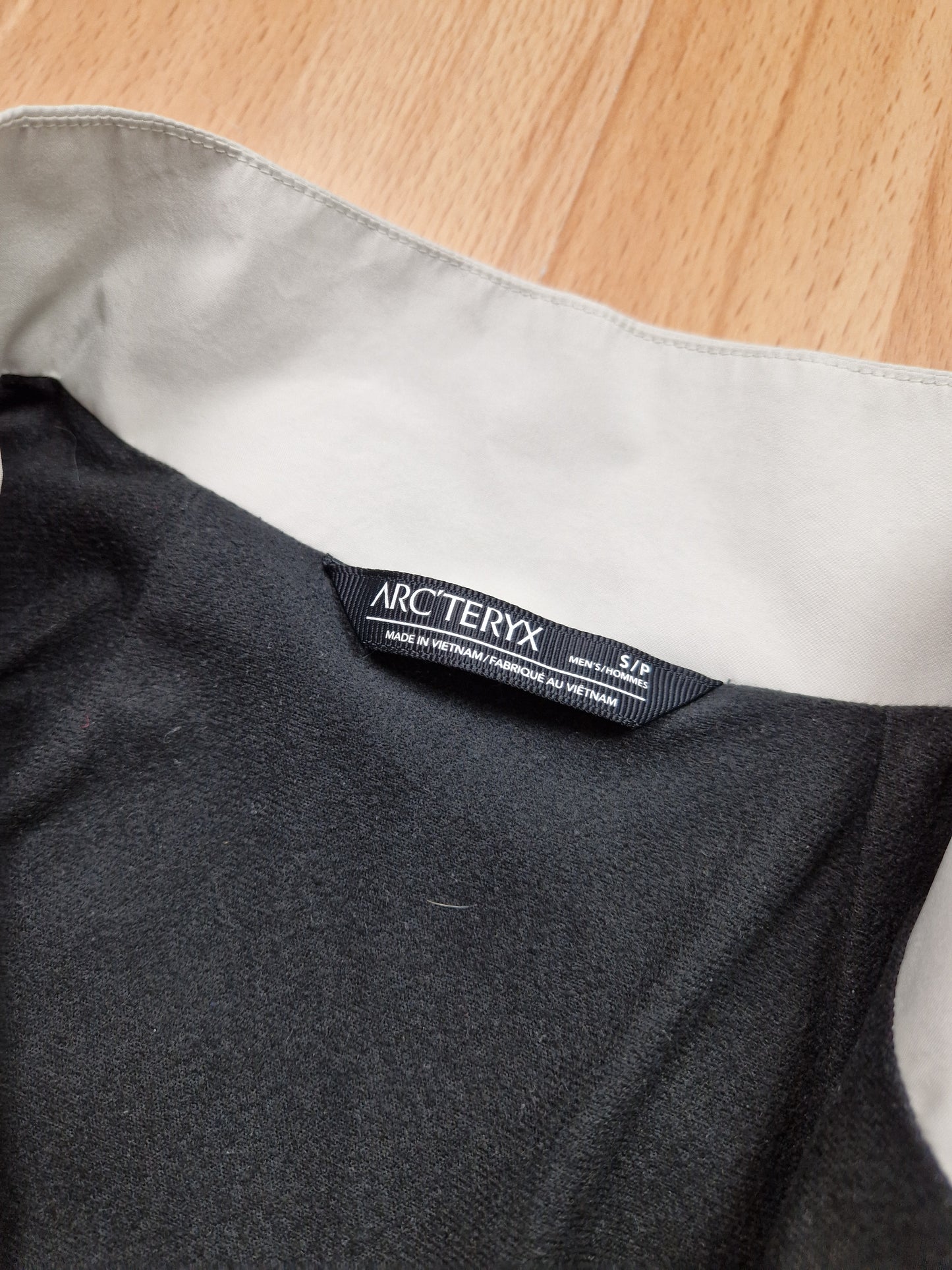 Arc'teryx 'Solano' Goretex Infinium Jacket (S)