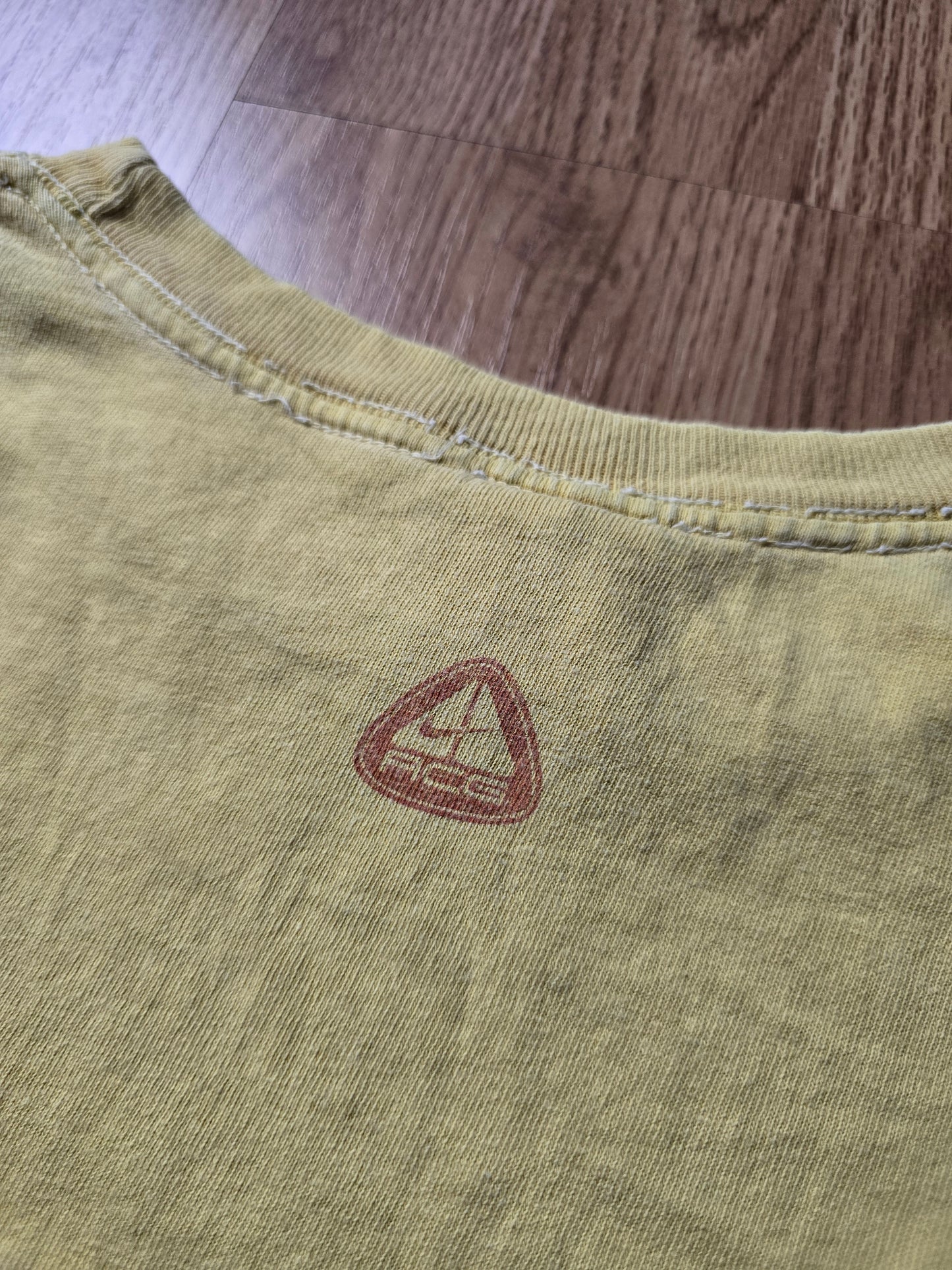 90s Nike ACG Dechutz T-shirt (M/L)