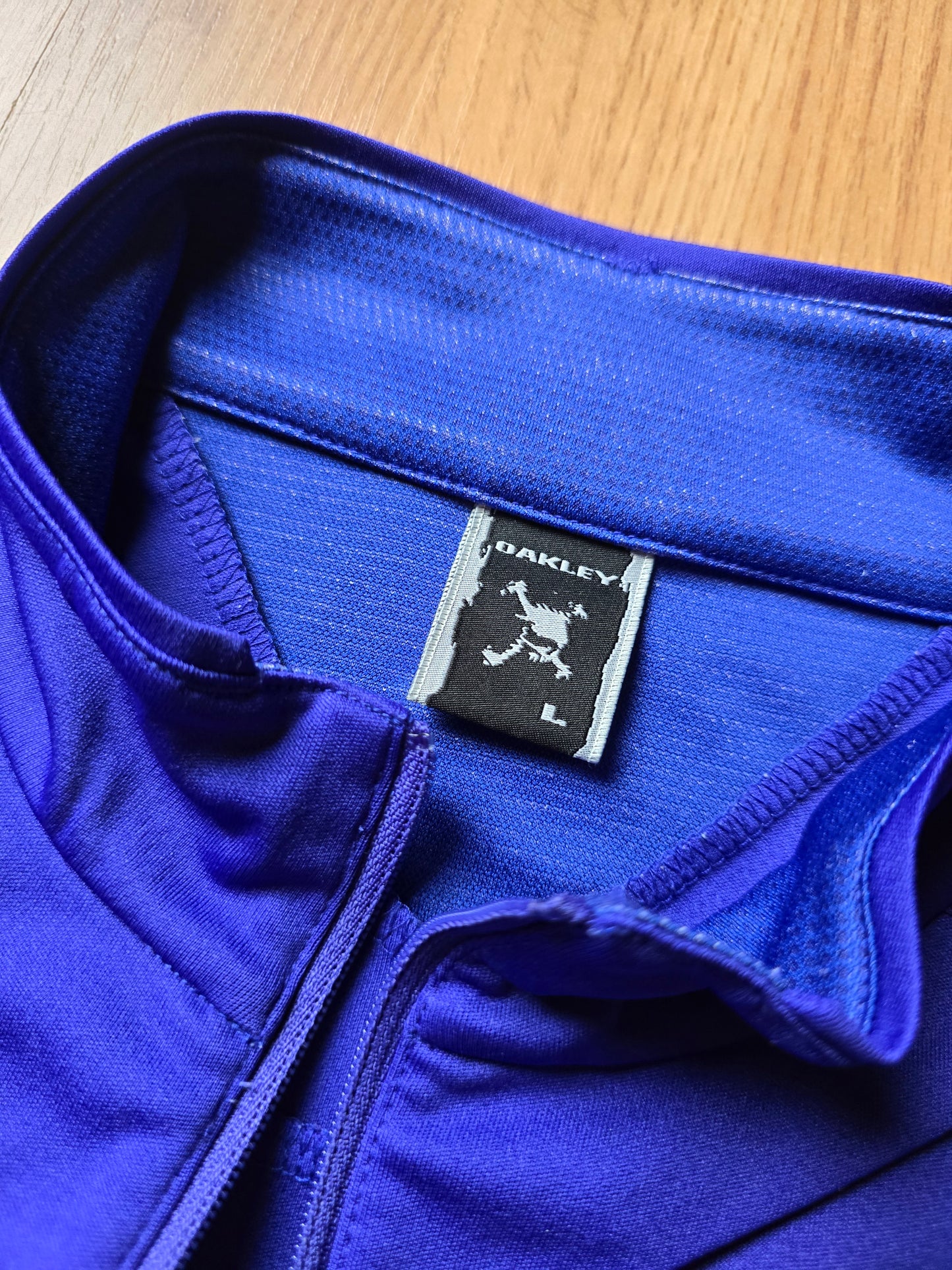 W/ Oakley 1/4 Zip Golf Top (L)