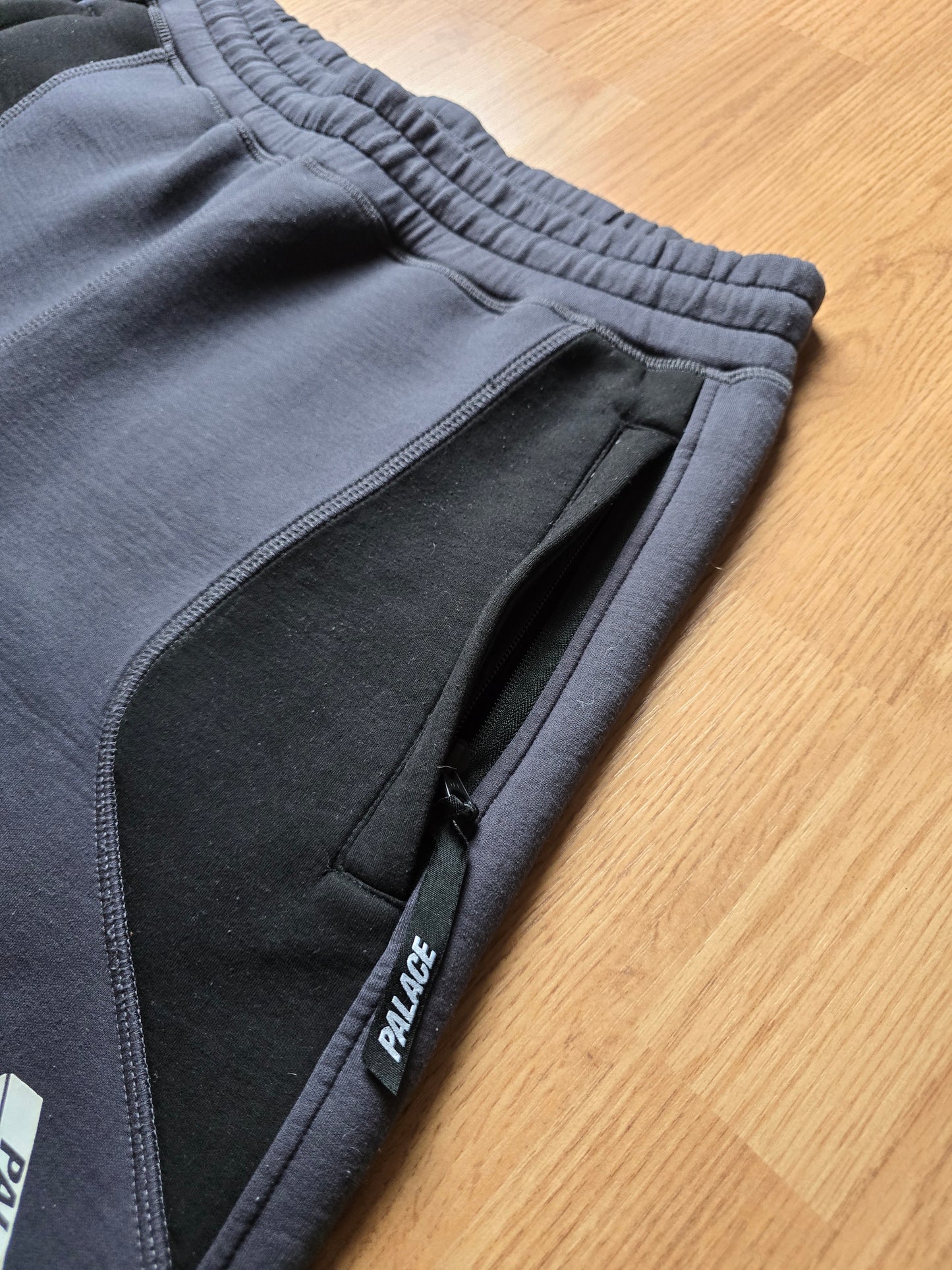 Palace Performance Shorts (M)