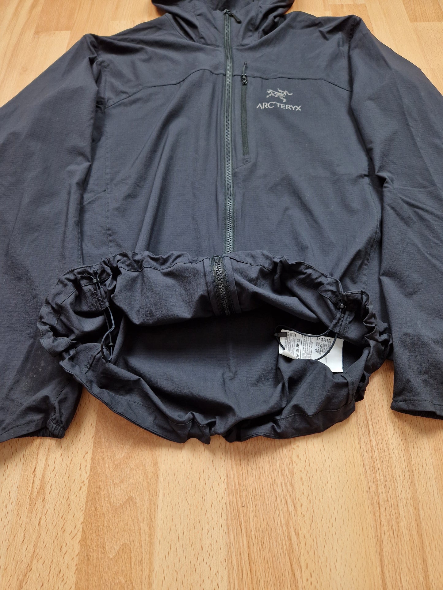 Arc'teryx 'Squamish Hoody' Jacket (M)
