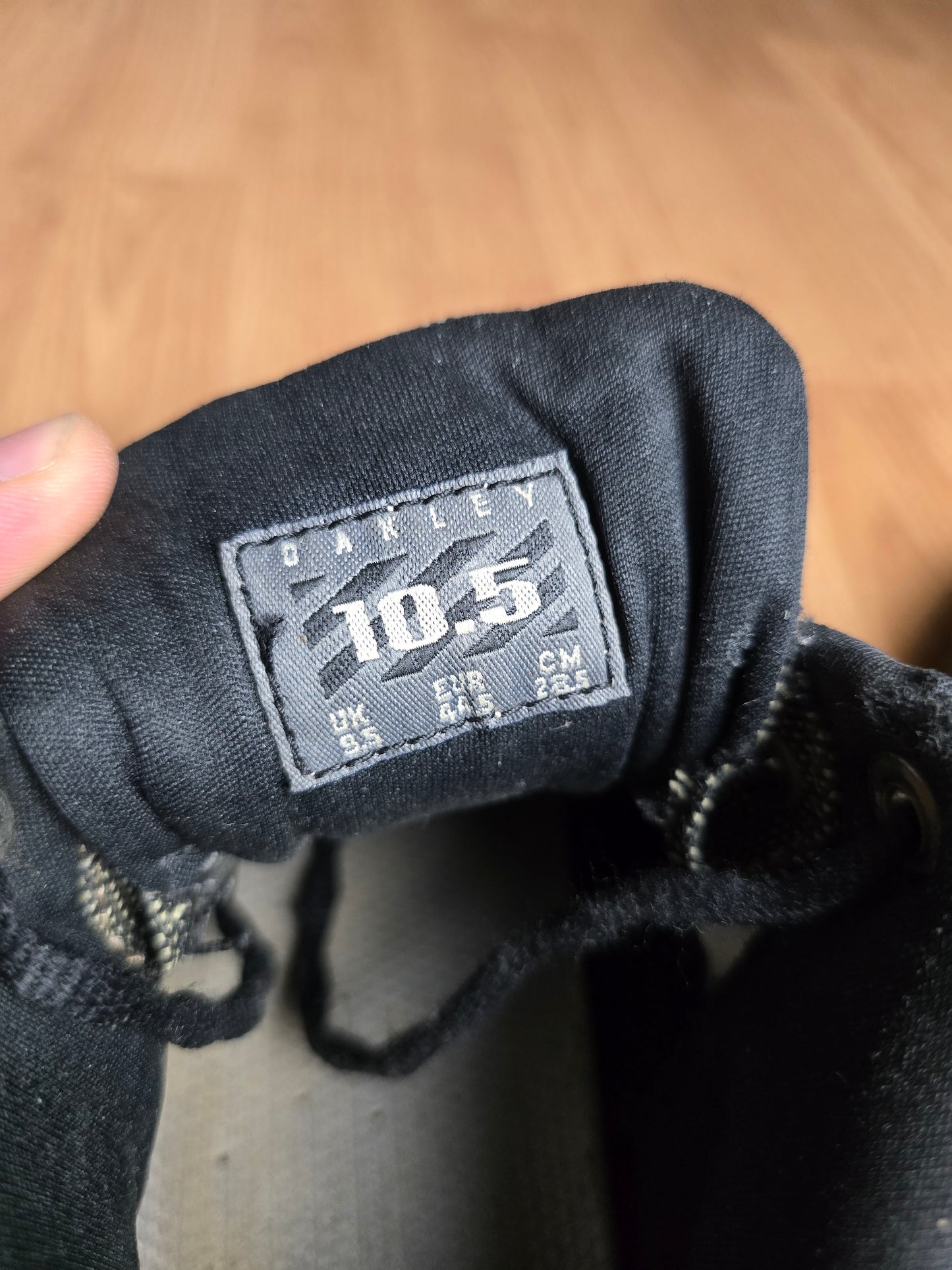 00s Oakley Nial Low Boots (UK9.5)