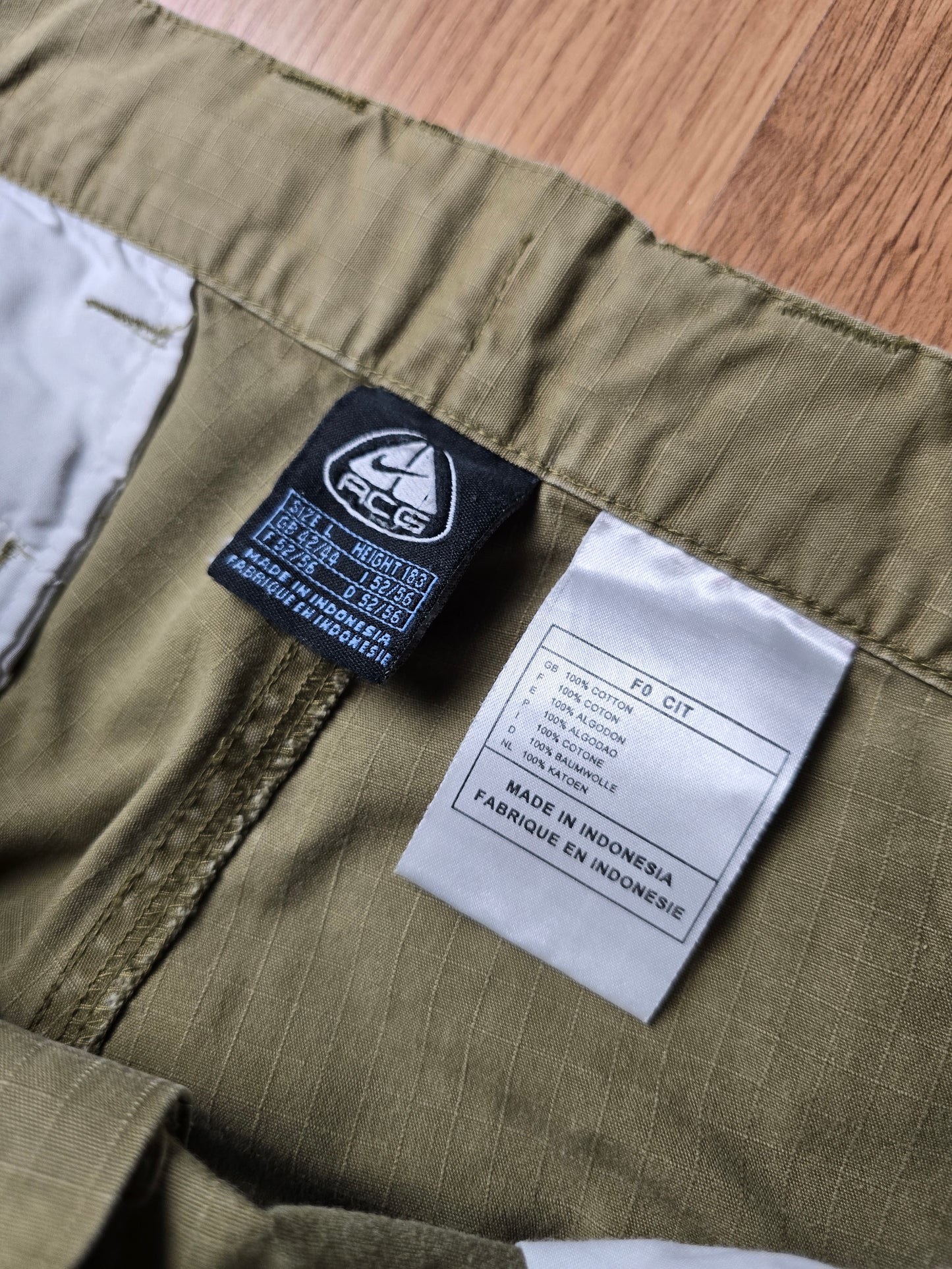 Vintage Nike ACG Baggy Technical Ripstop Cargo Pants (L)