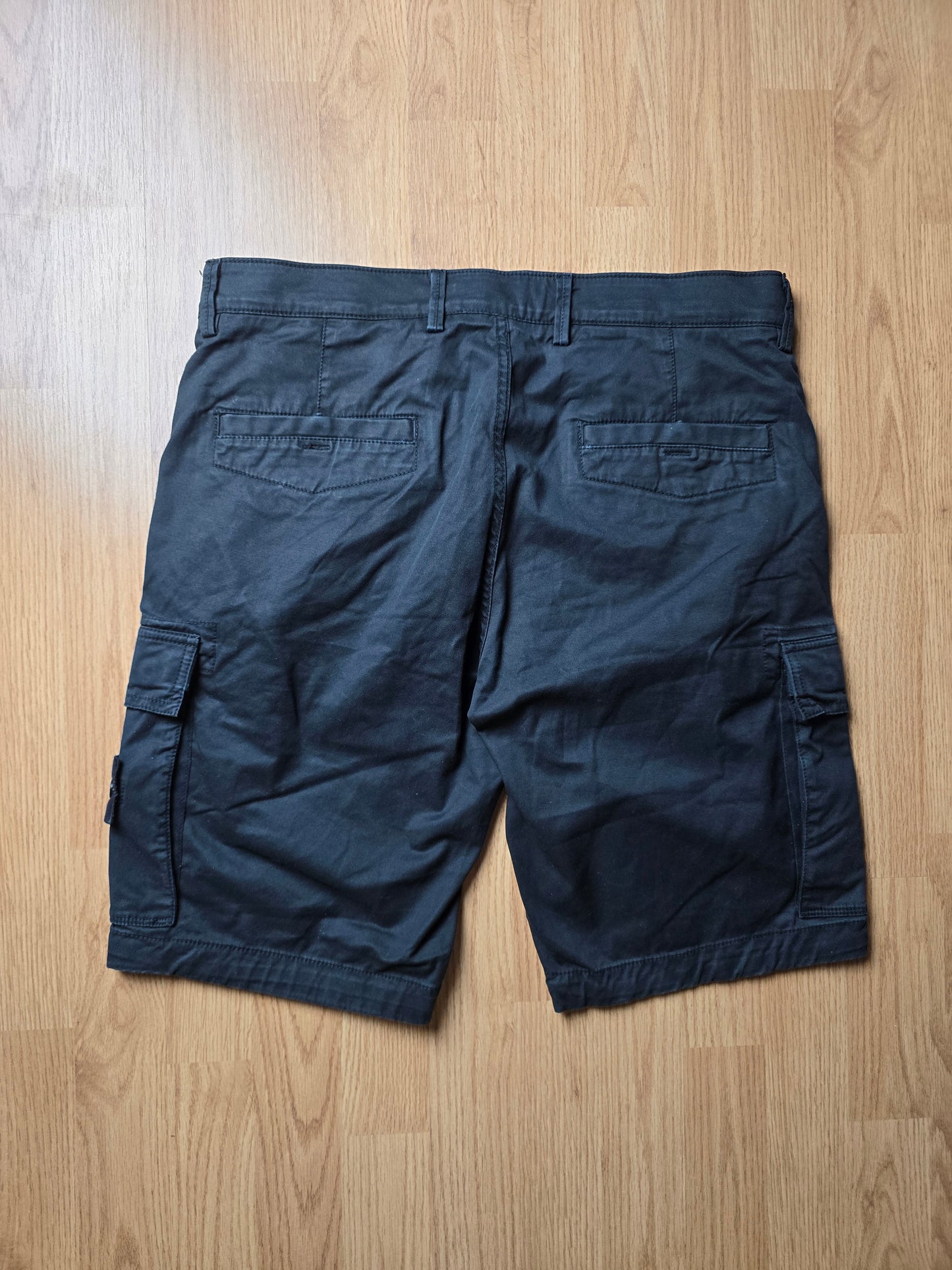 Stone Island Bermuda Cargo Shorts (W32)
