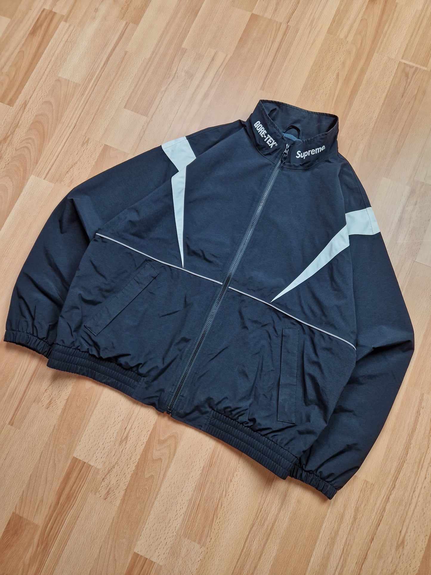 RARE Supreme Gore-tex Court Track Jacket (XL)