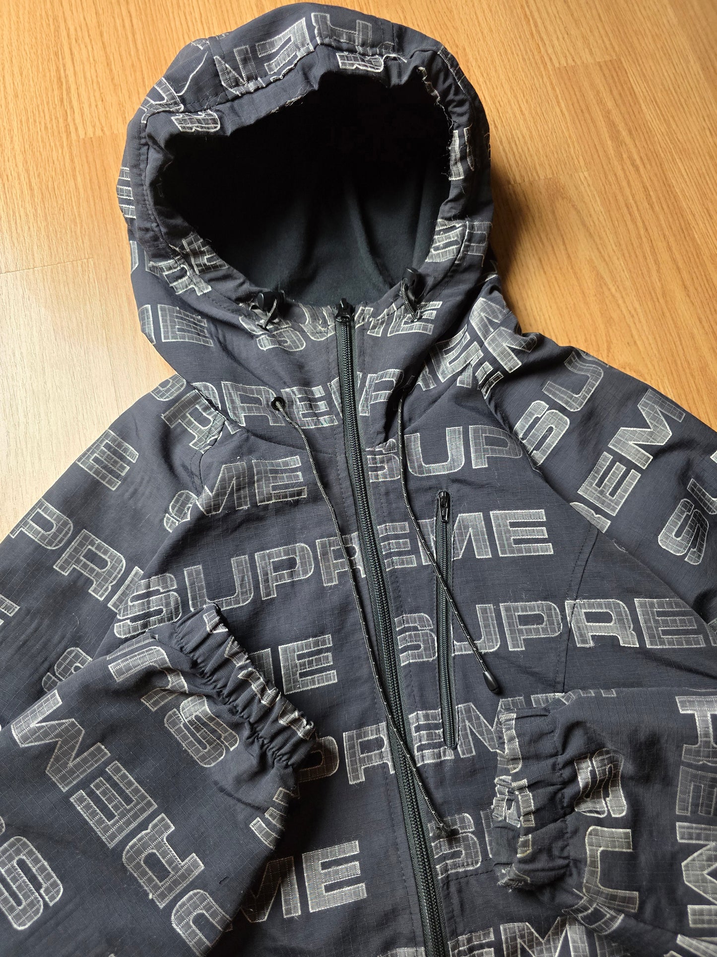 RARE Supreme Logo Ripstop Hooded Track Jacket (M)