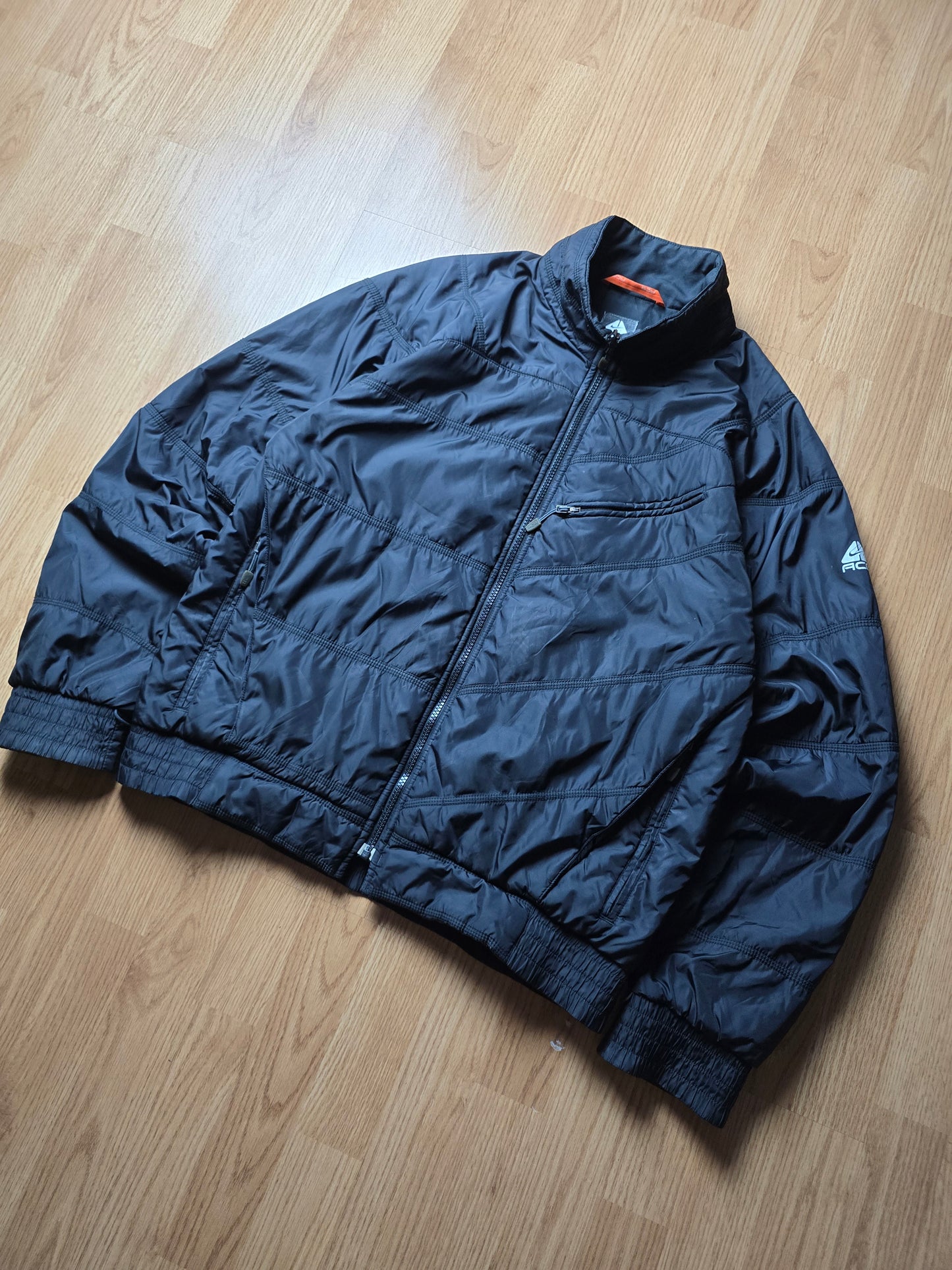 00s Nike ACG Padded Arm Logo Jacket (M)