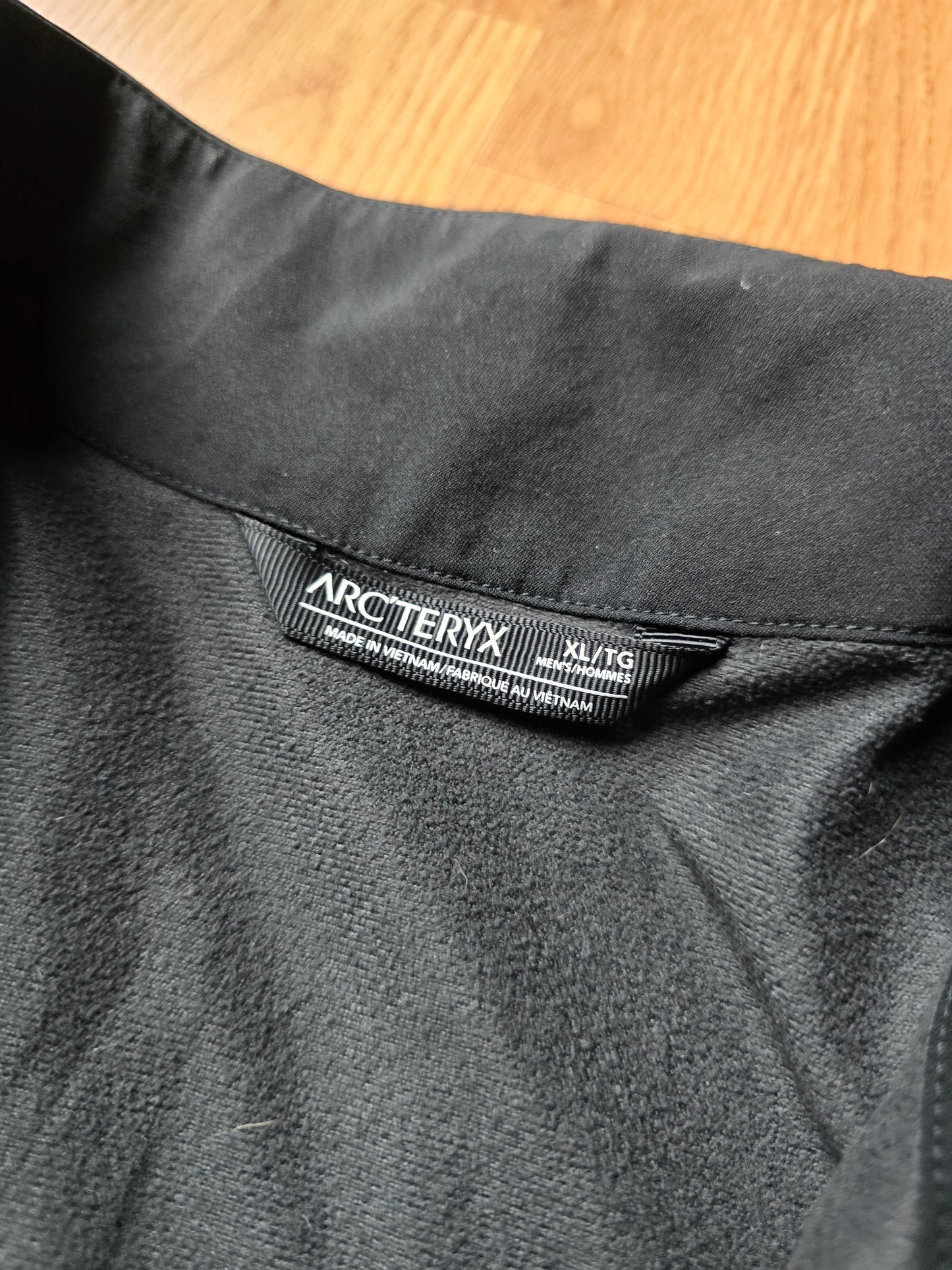 Arc'teryx 'Solano' Goretex Infinium Jacket (XL)
