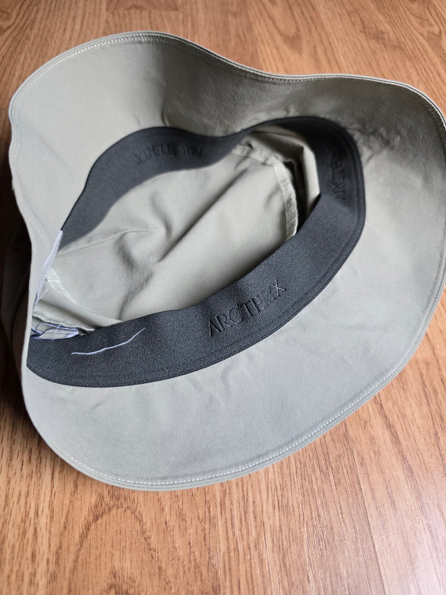 Arc'teryx Sinsolo Reflective Logo Bucket Hat