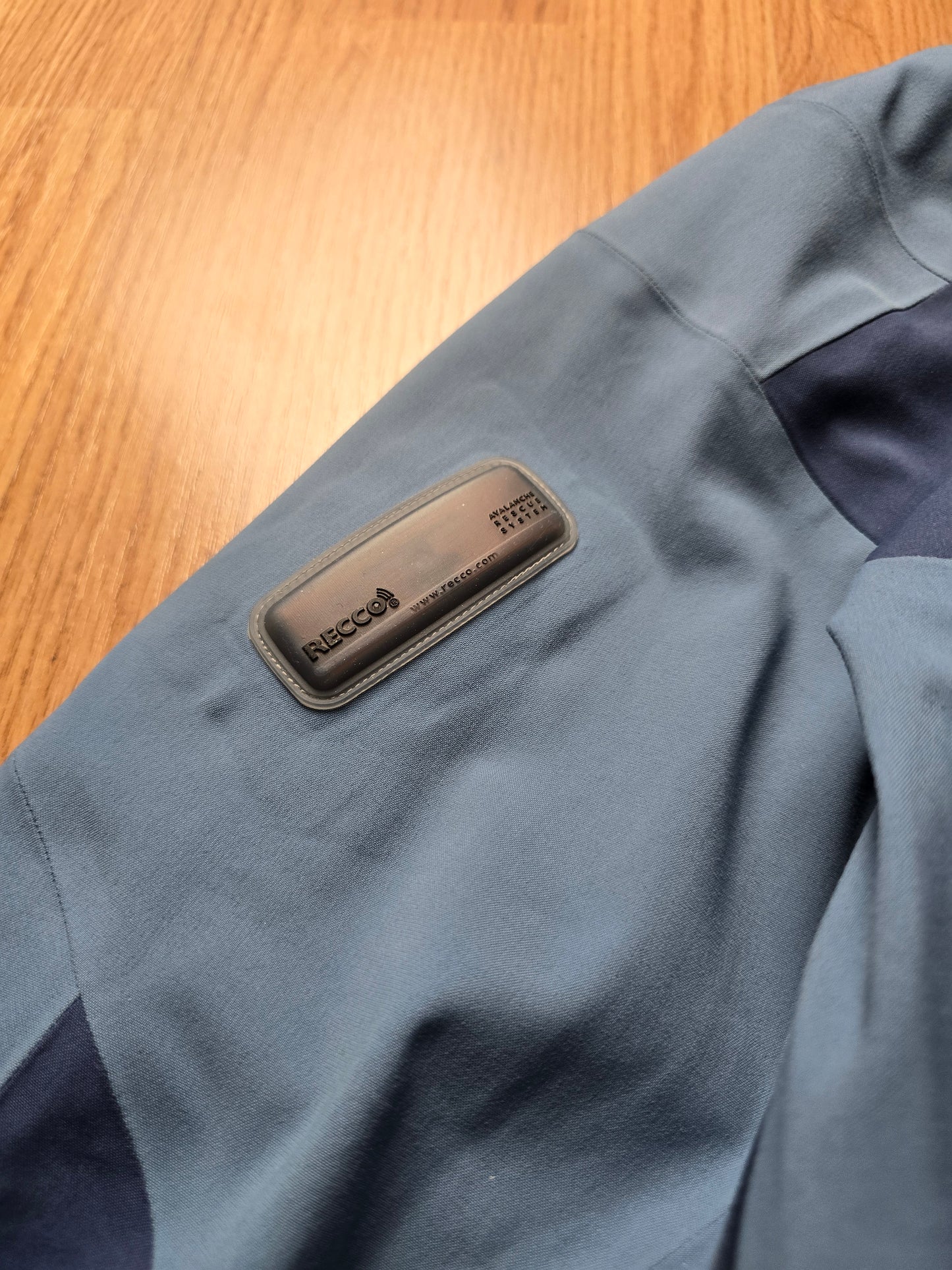 Vintage Arc'teryx Gore-tex Stingray Jacket (M)