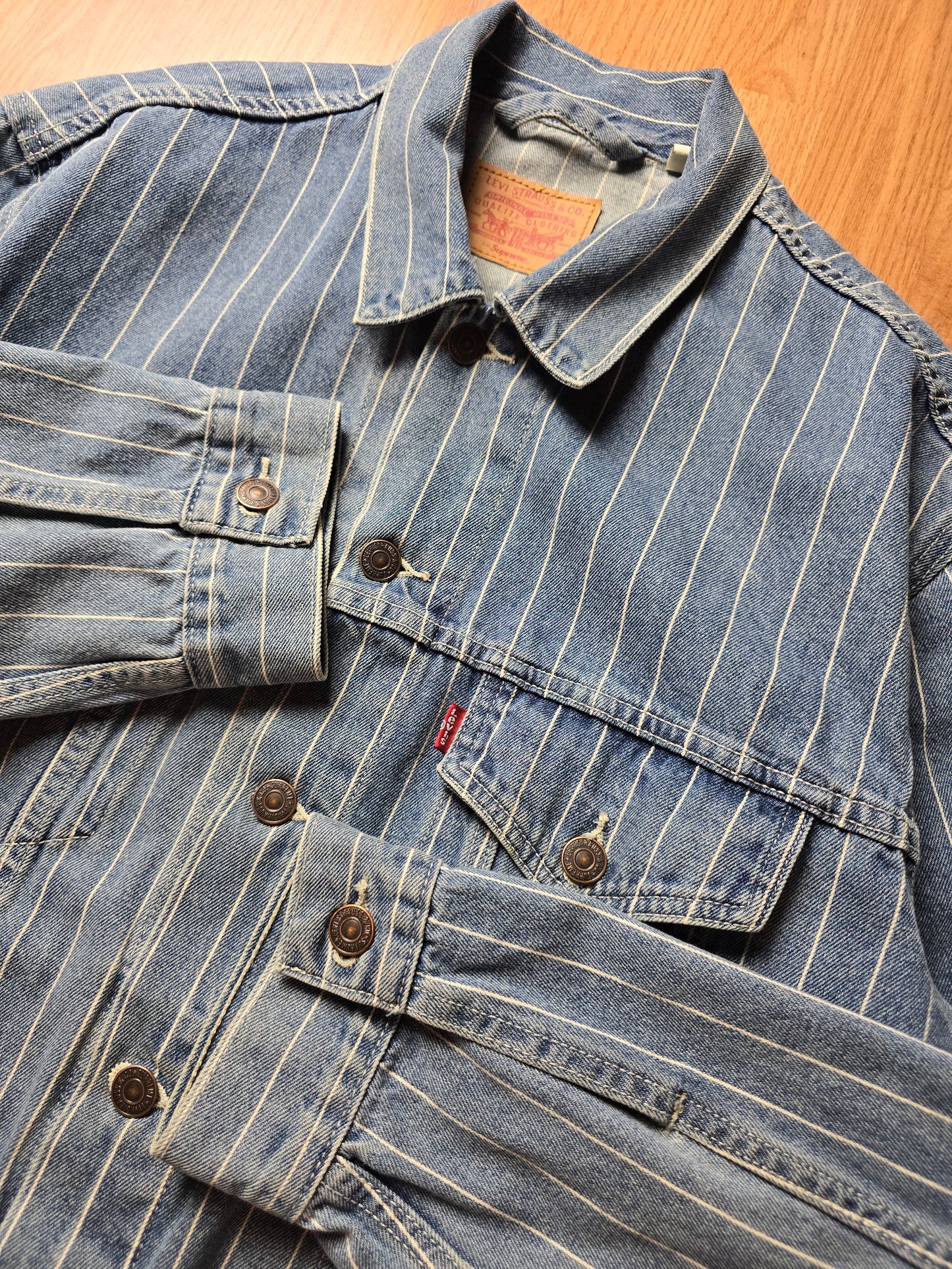 Rare Supreme x Levis Pin Stripe Denim Trucker Jacket (M)