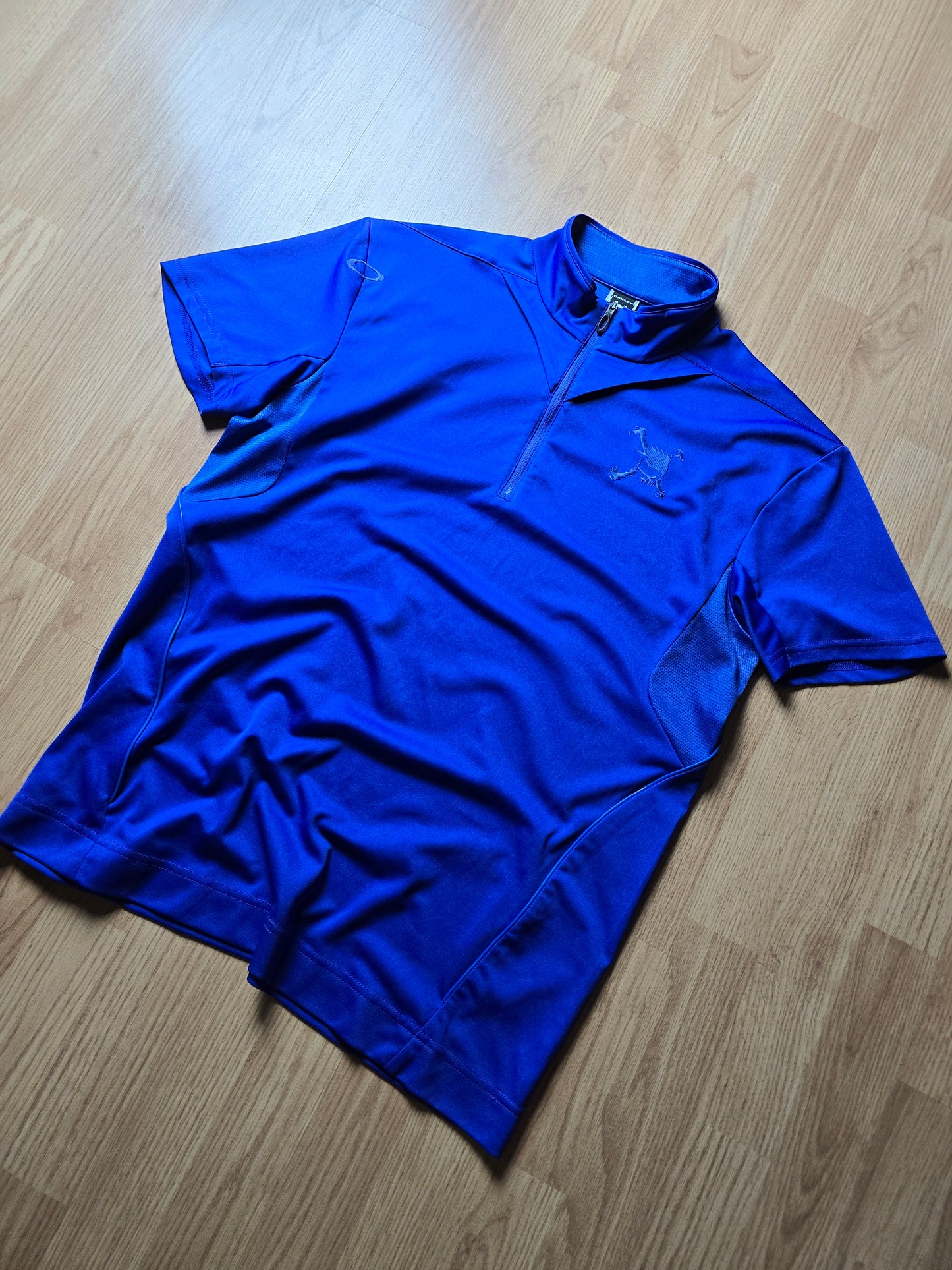 W/ Oakley 1/4 Zip Golf Top (L)