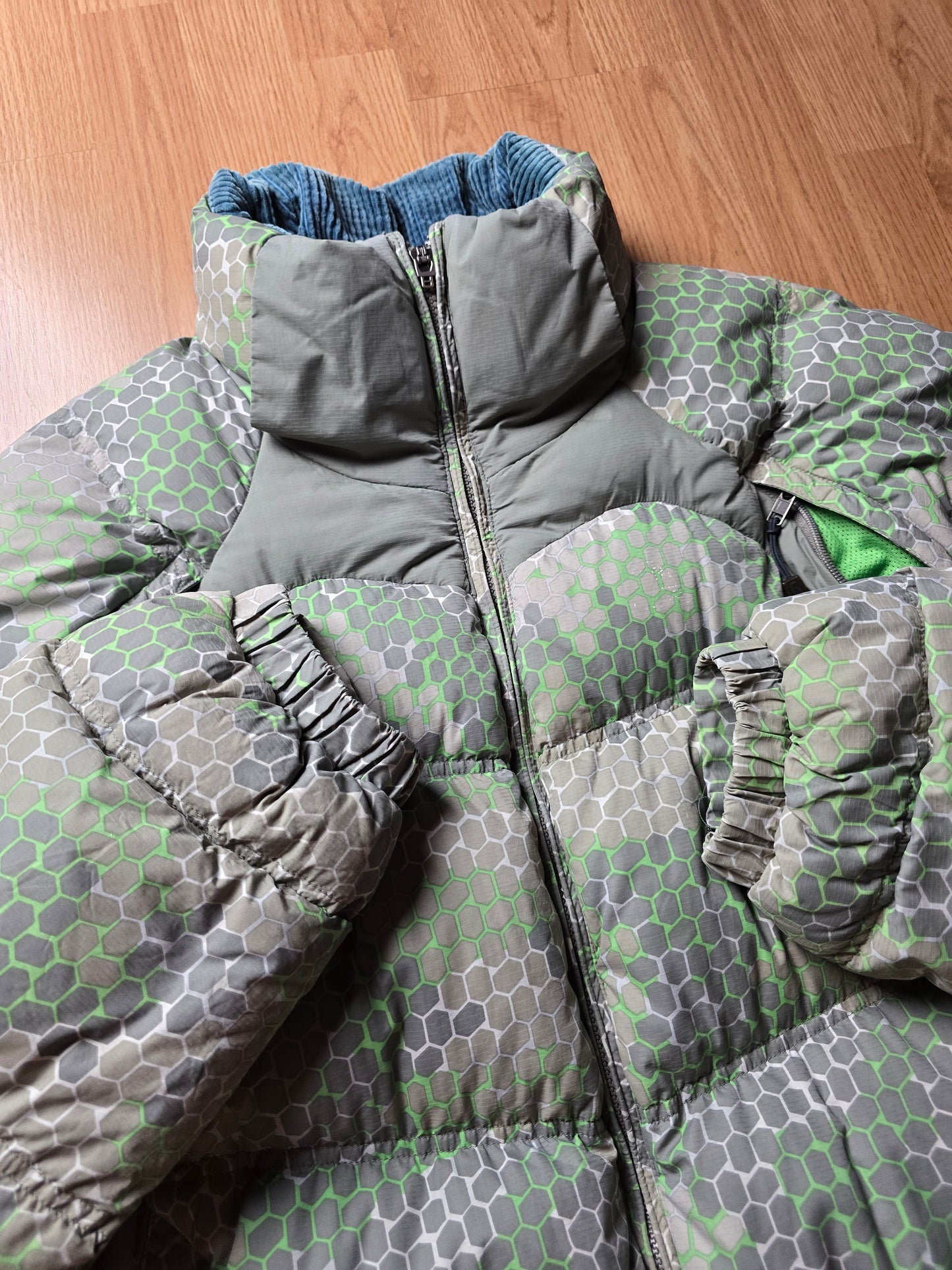 00s Nike ACG Reptile Hex Camo Technical Goose Down Puffer Jacket (XL)