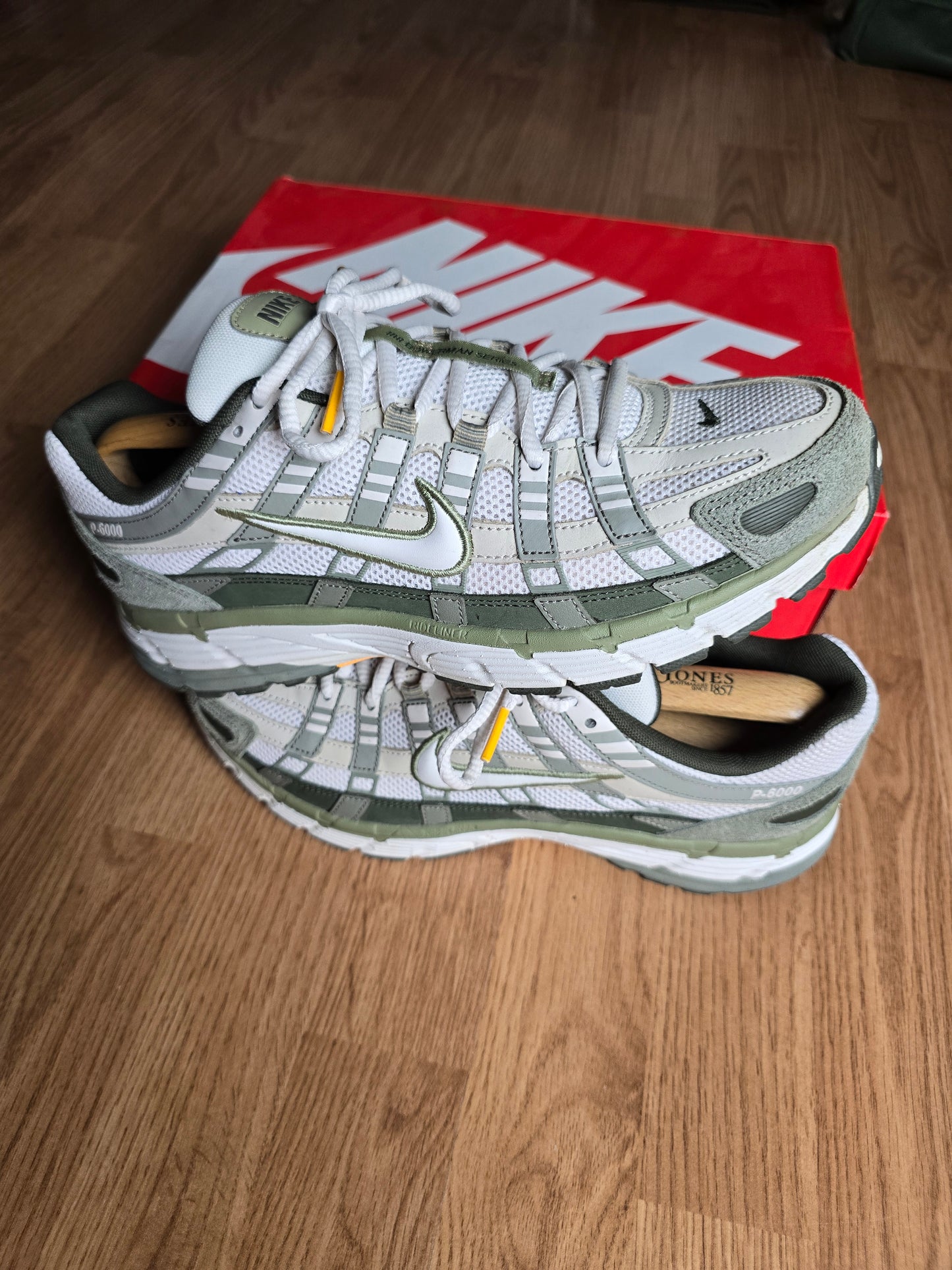 Nike P-6000 Light Army Cargo Khaki (UK8.5)