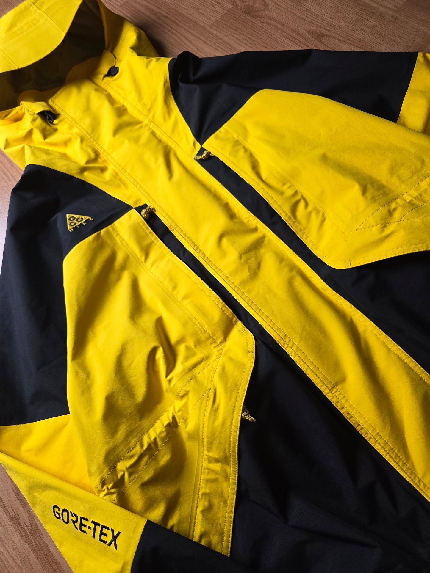 Nike ACG NRG Gore-tex Jacket (L)