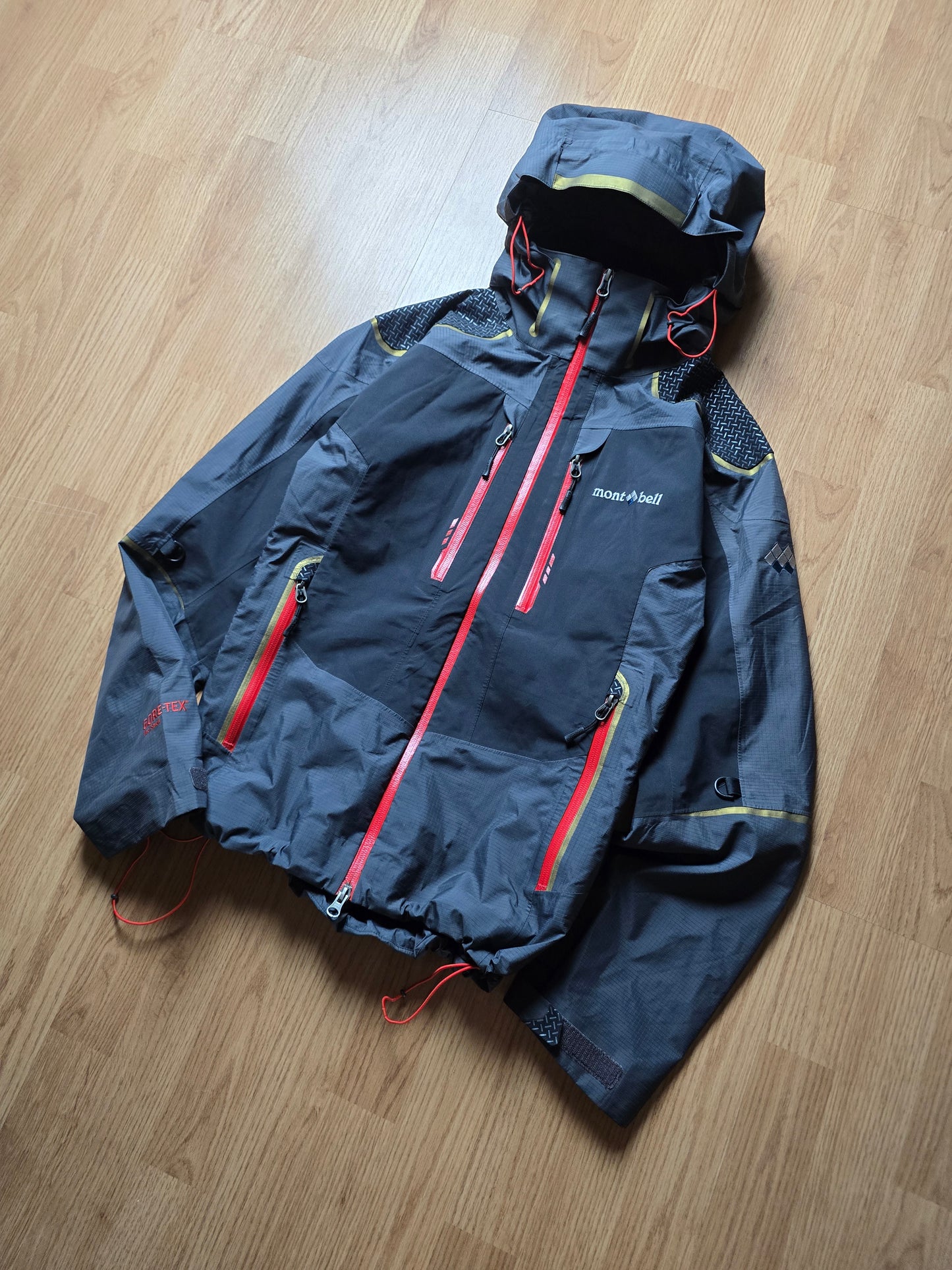 RARE Montbell Gore-tex Proshell Technical Panelled Jacket (S)