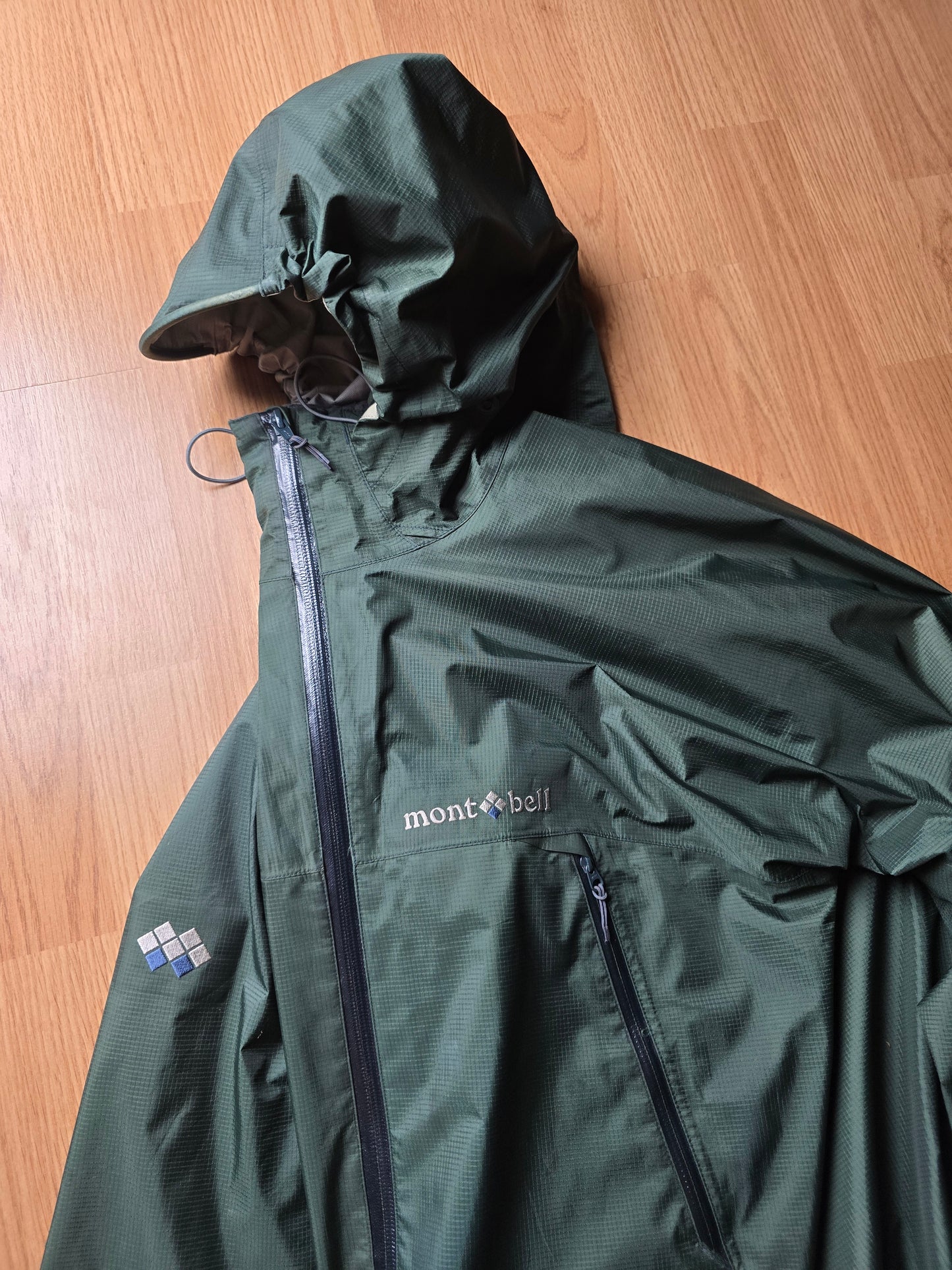 Vintage Montbell Gore-tex Waterproof Rain Jacket (M)