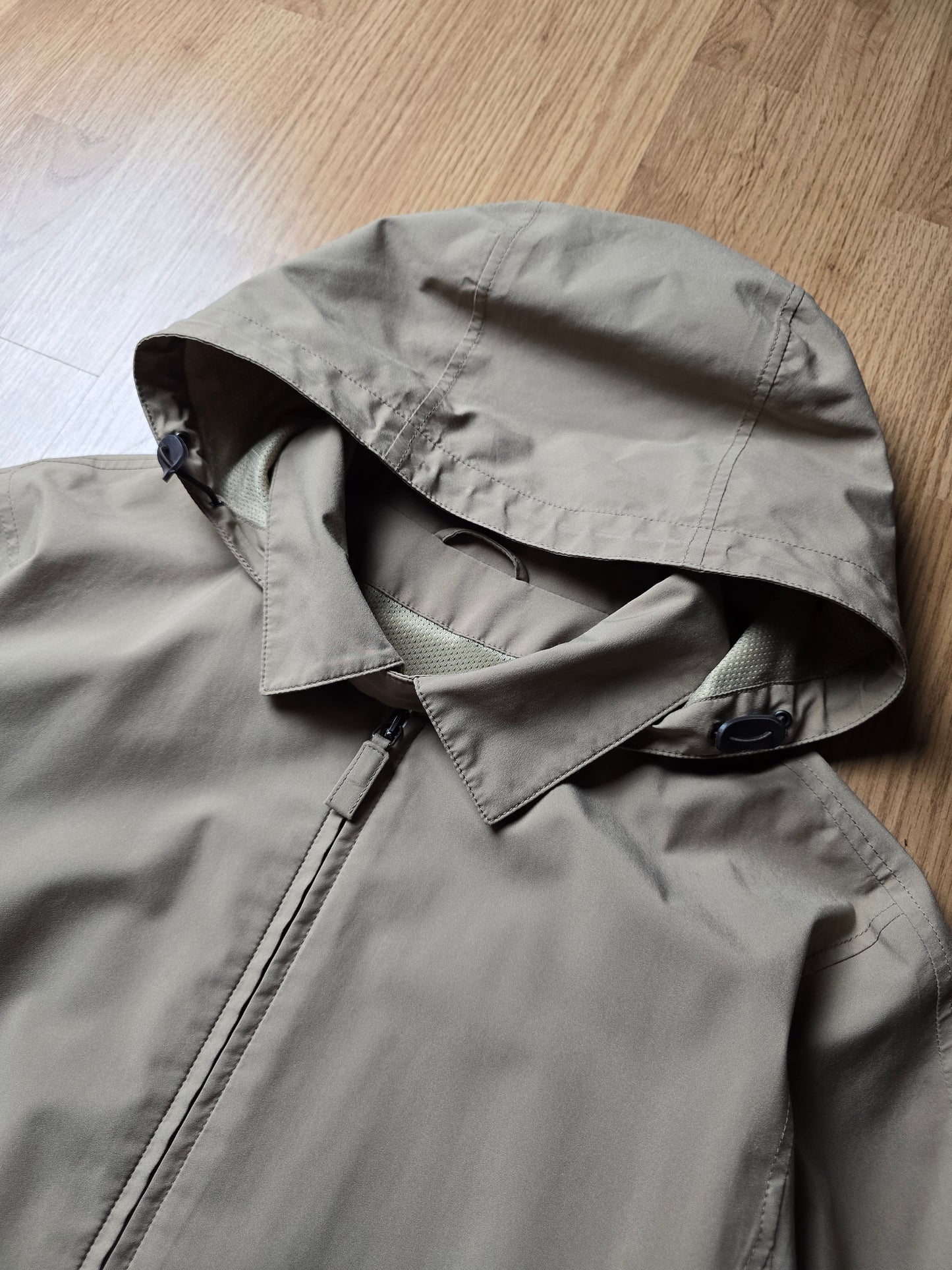 00s Prada Sport Gore-tex Waterproof Mac Jacket (M)