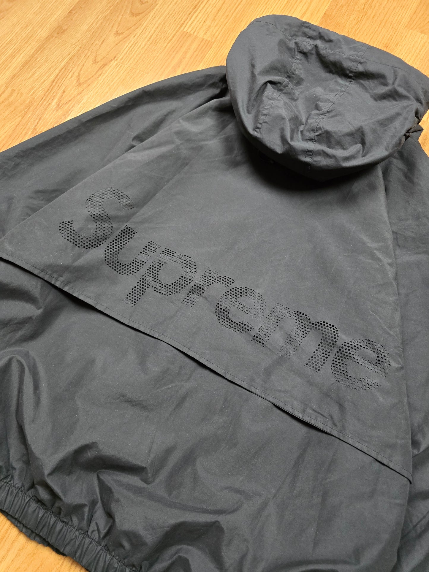 Supreme Water resistant Lightweight Nylon Hooded Jacket (L)