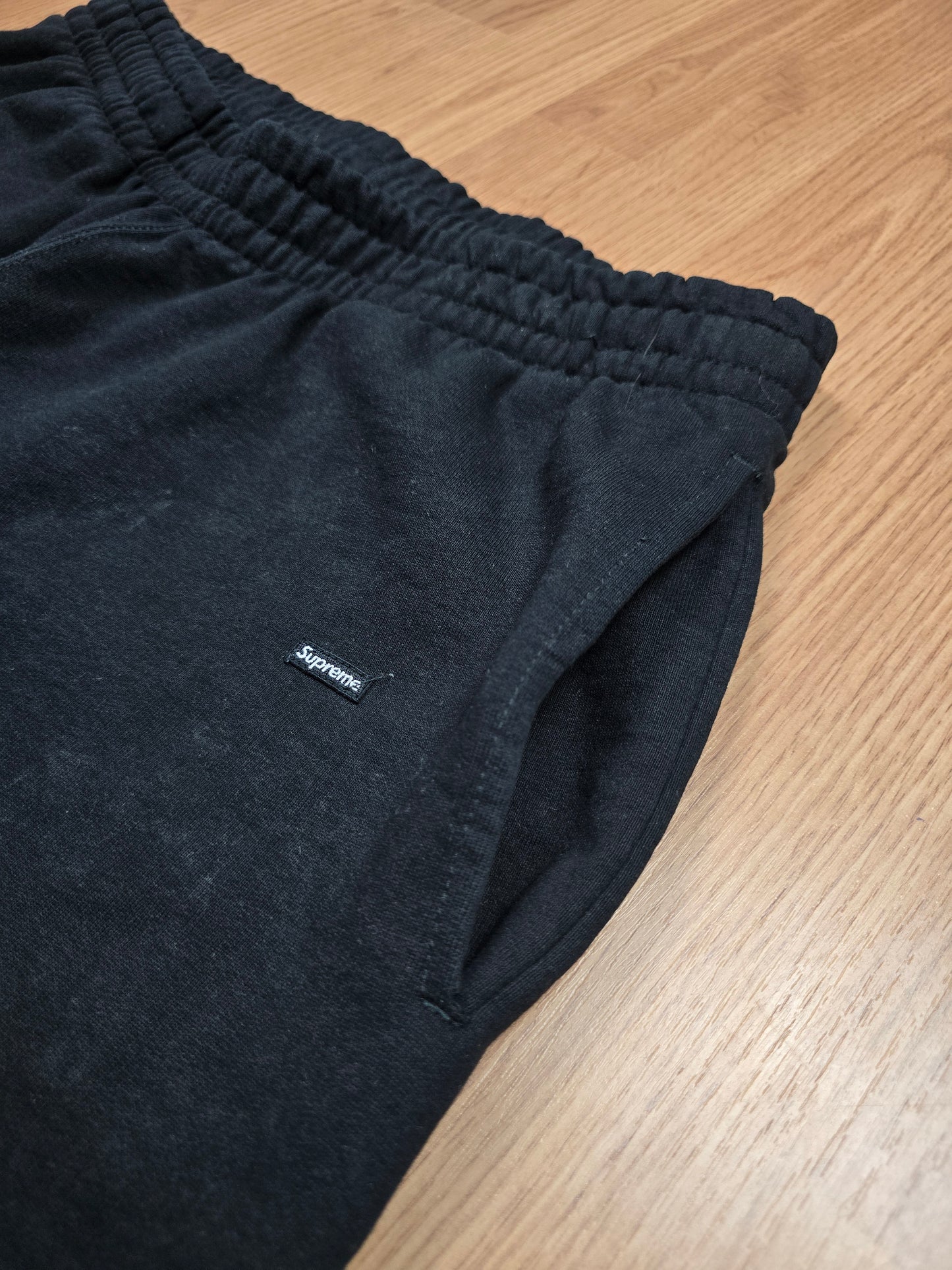 Supreme Baggy Small Box Logo Sweatpants/Joggers (L)