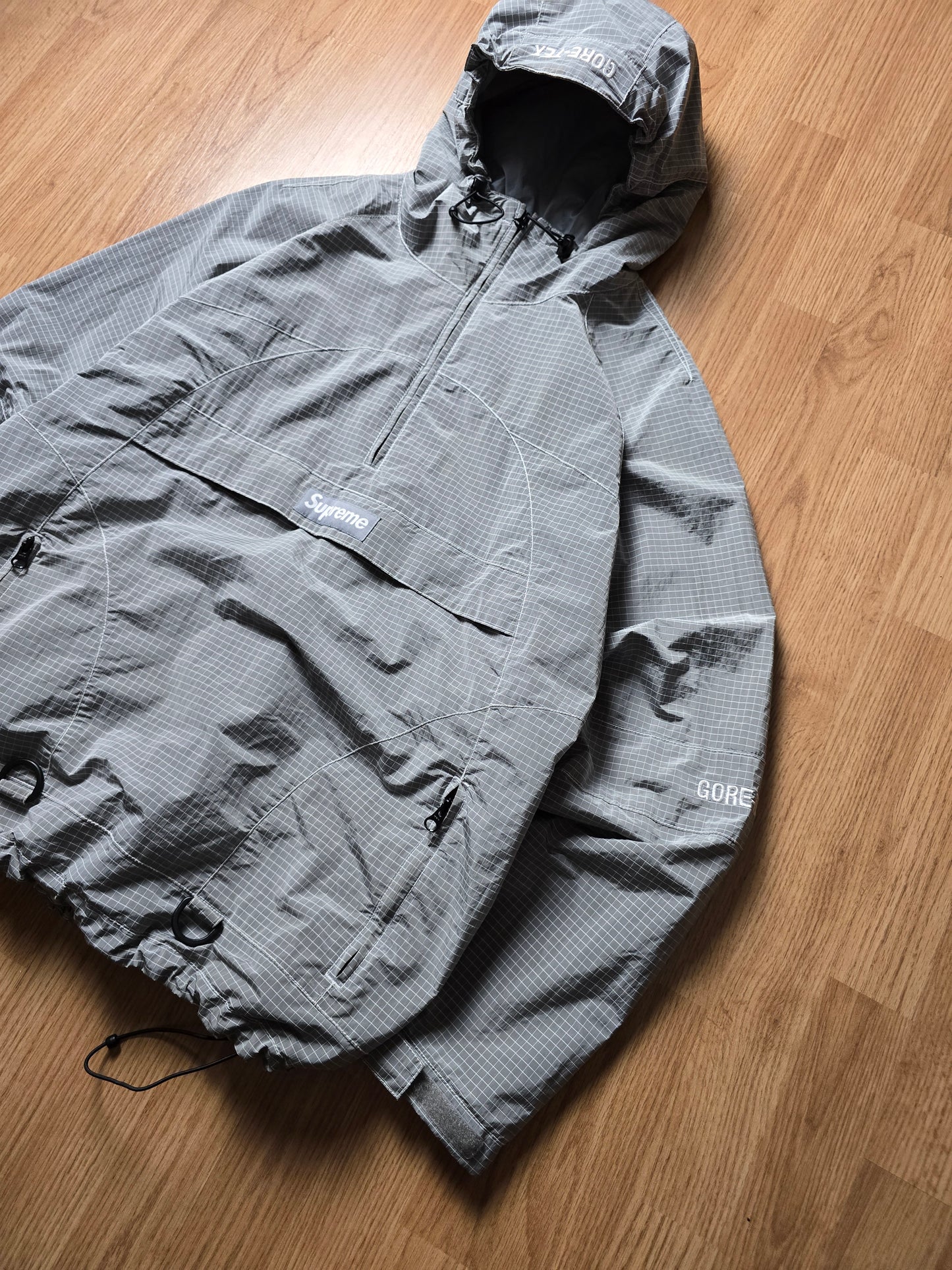 Supreme Gore-Tex Contrast Stitch Anorak (L)