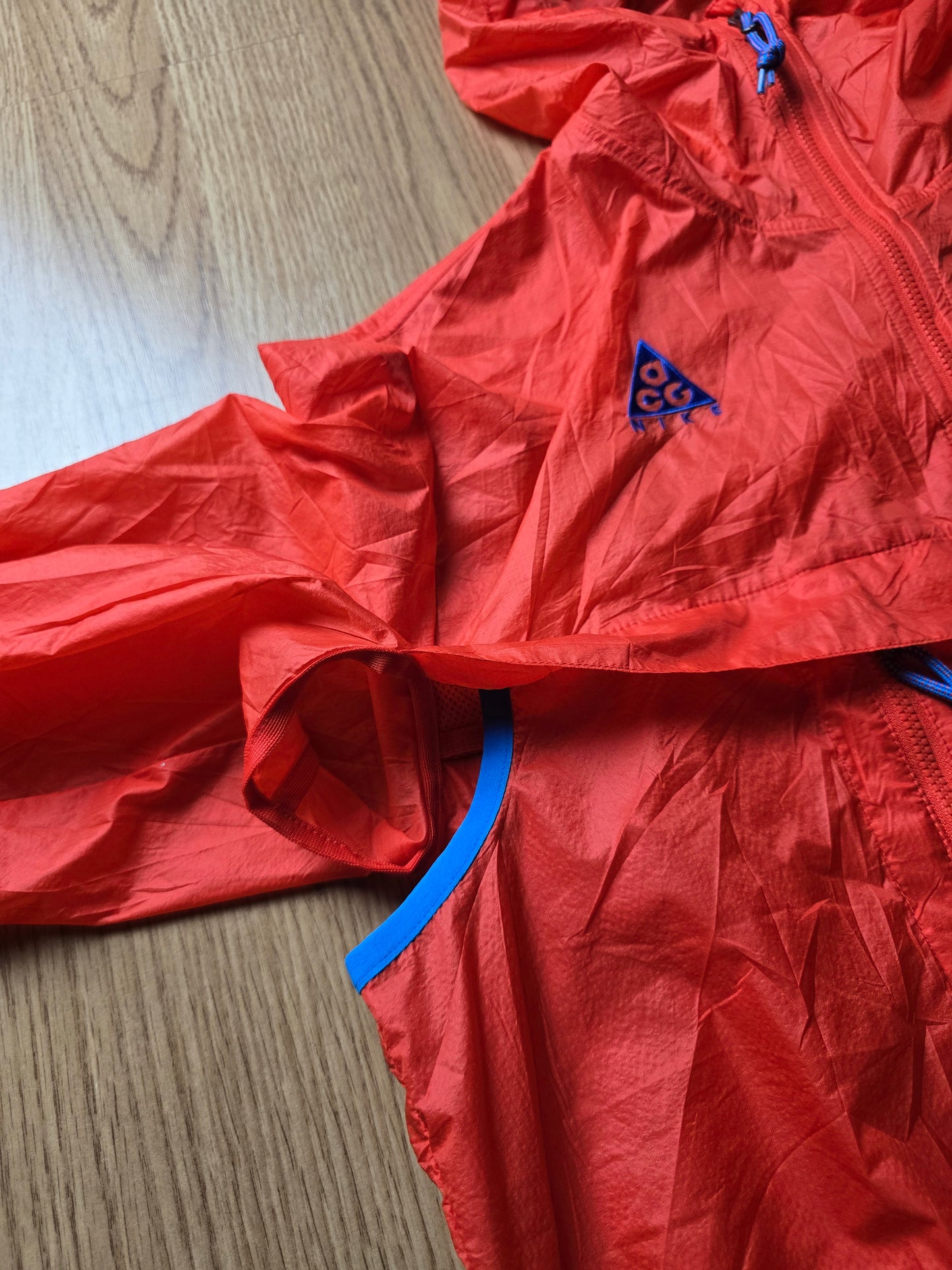 W/ Nike ACG Habanero Lightweight Hooded Windbreaker Jacket (M)