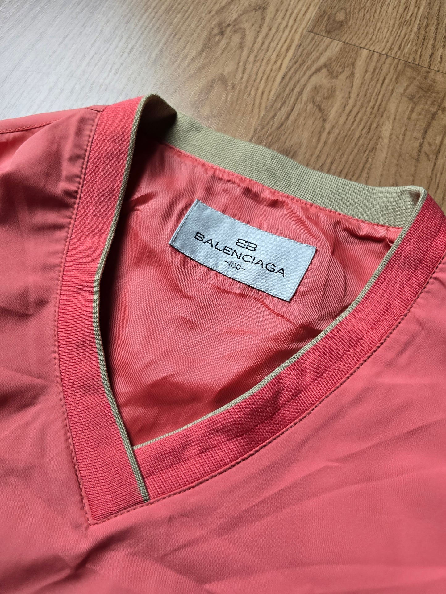 W/ 00s Balenciaga V Neck Nylon Pullover (M)