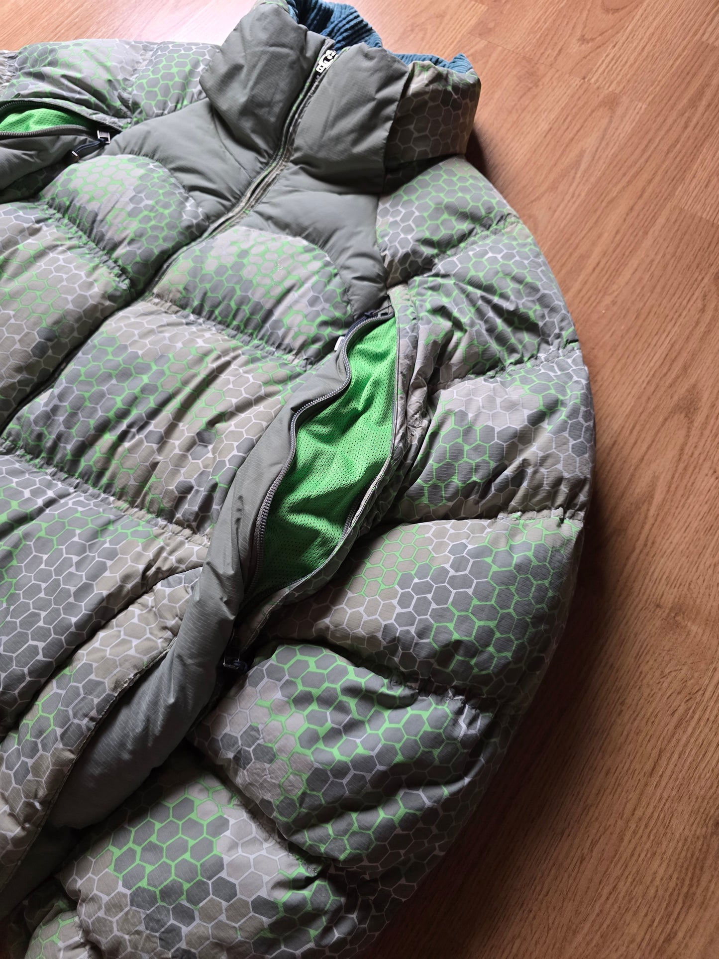 00s Nike ACG Reptile Hex Camo Technical Goose Down Puffer Jacket (XL)