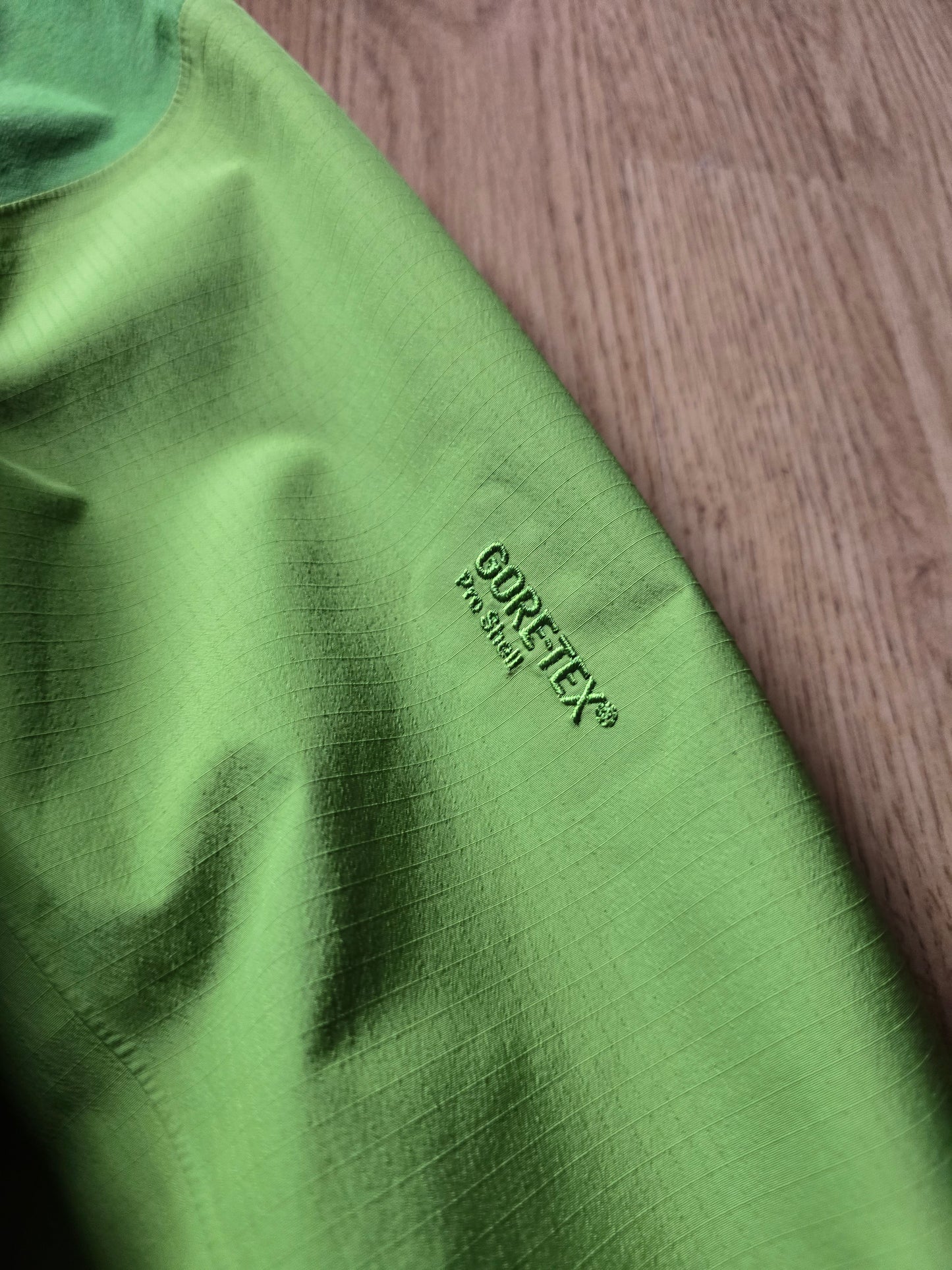 RARE Arc'teryx Vintage Beta AR Gore-tex Jacket 'Wasabi' (L)