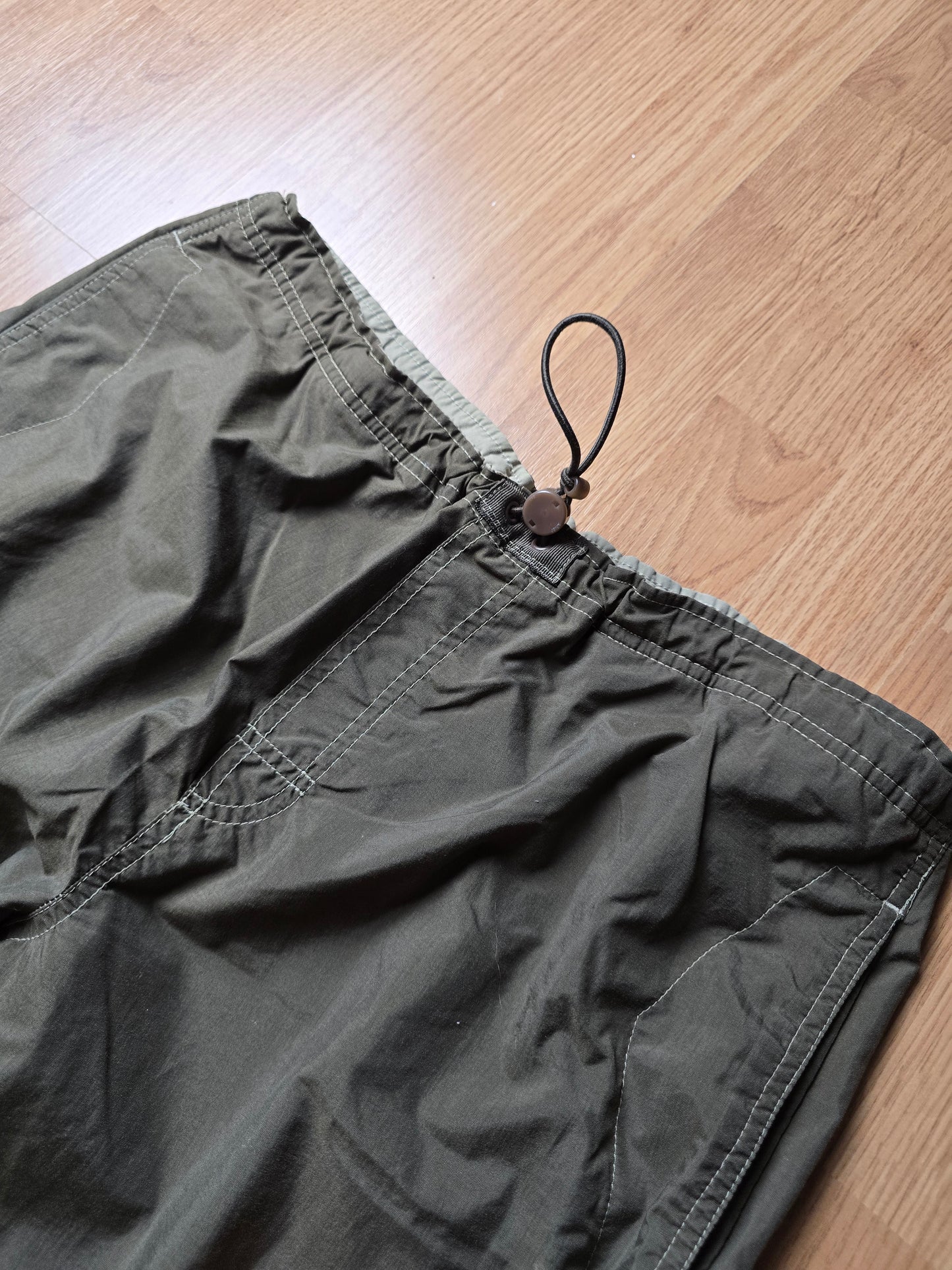 Vintage Nike ACG Baggy Parachute Pants (M)