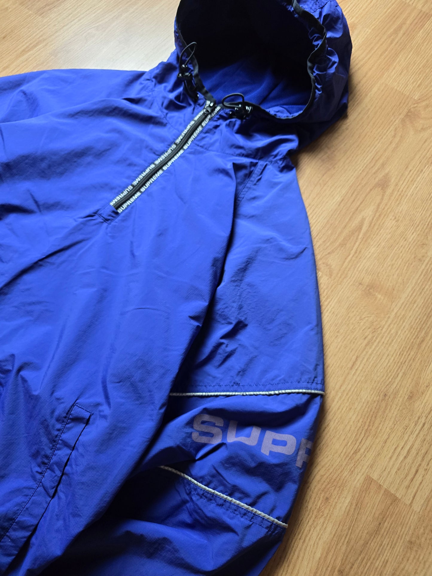 Supreme Reflective Ripstop Hooded Pullover Jacket (L)