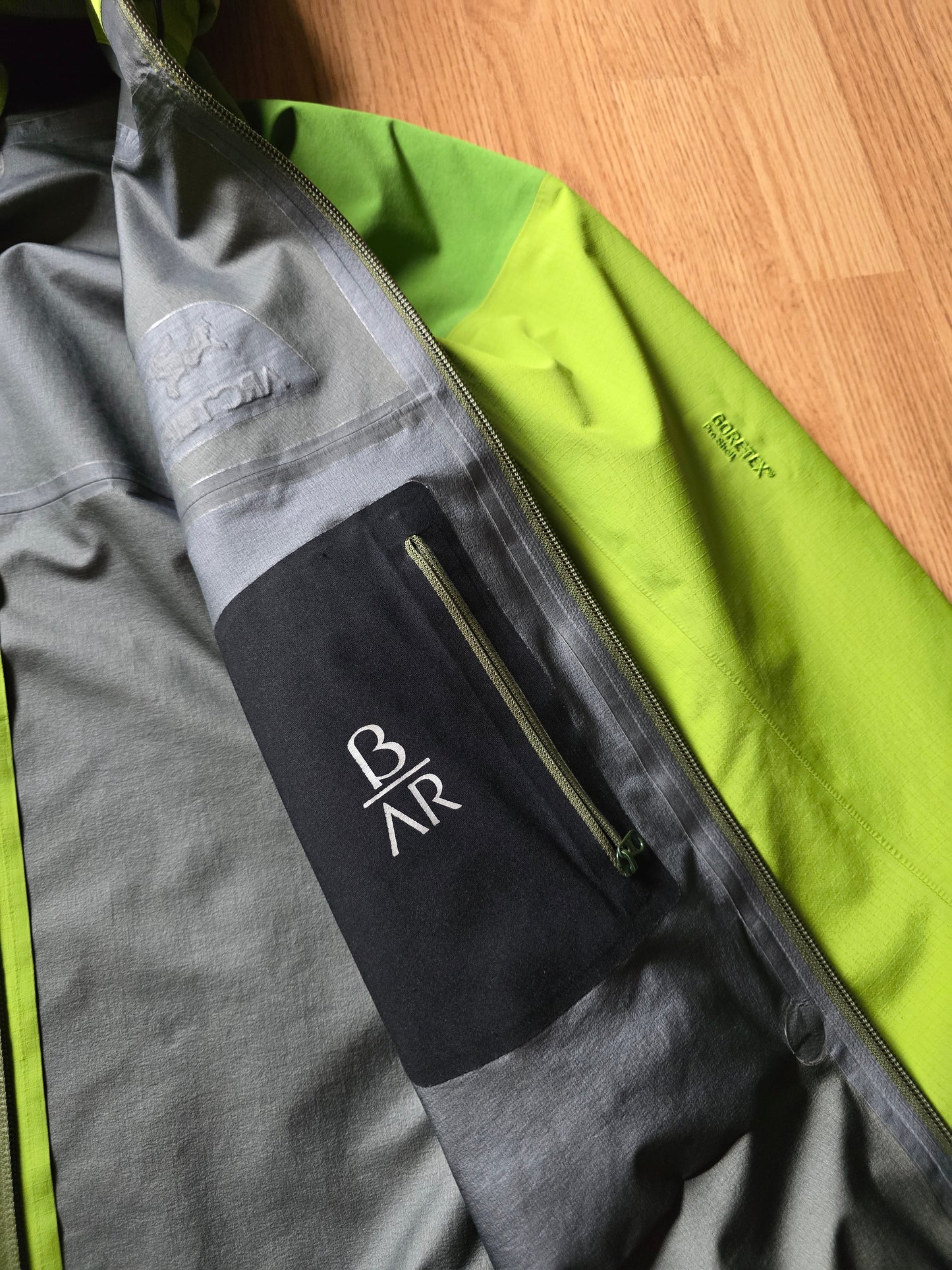 RARE Arc'teryx Vintage Beta AR Gore-tex Jacket 'Wasabi' (L)