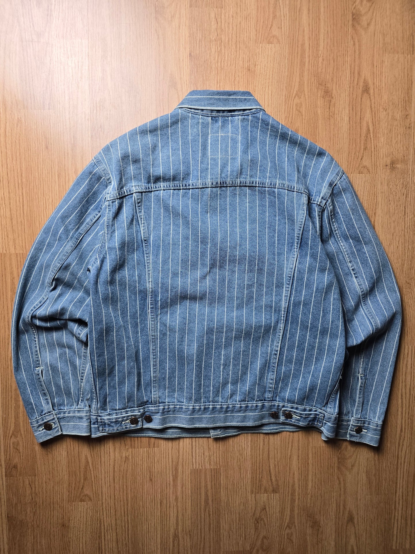 Rare Supreme x Levis Pin Stripe Denim Trucker Jacket (M)