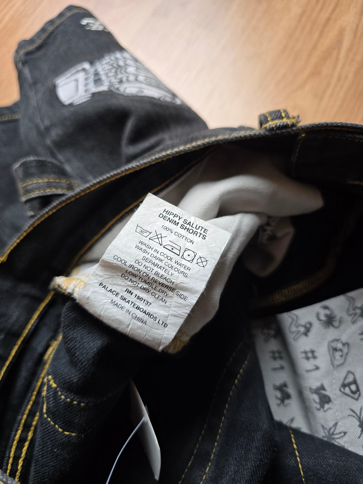 RARE Palace 'Hippy Salute' Denim Jorts Shorts (32)