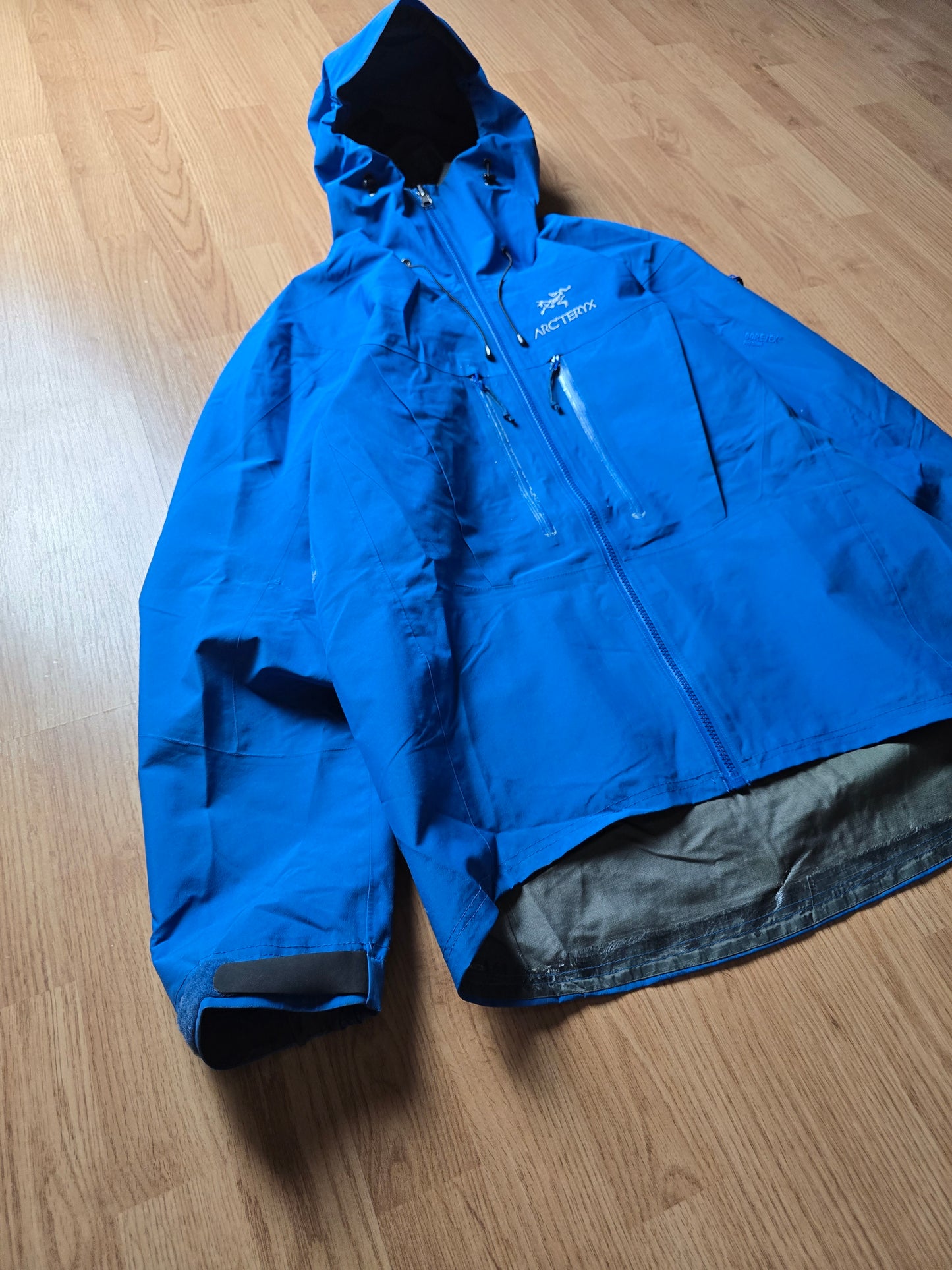 RARE Arc'teryx Vintage Alpha SV Miro Blue Gore-tex Jacket (M/L)