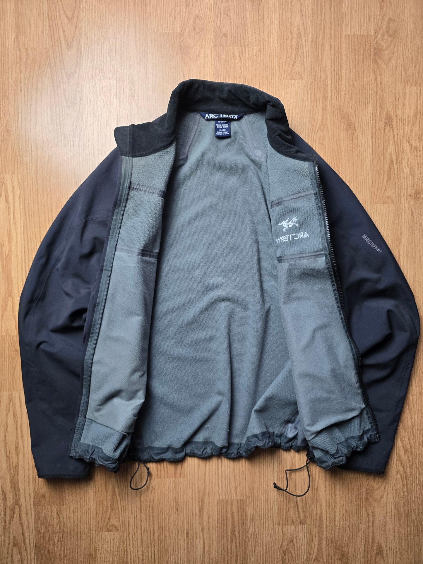 Vintage Arc'teryx Venta AR Windstopper Softshell Jacket (XL)