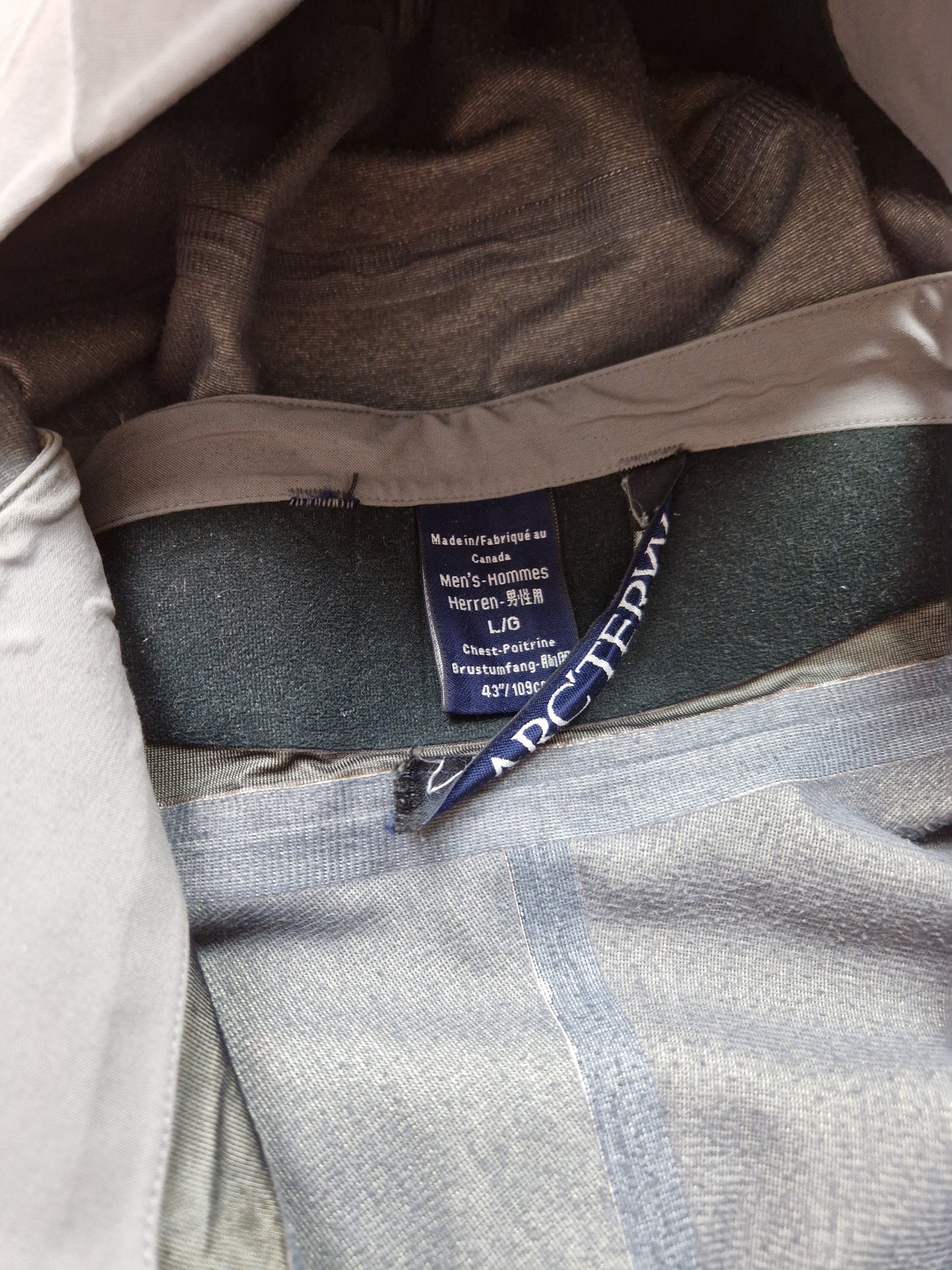 Vintage Arc'teryx Gore-tex Stingray Saltilo Jacket (L)