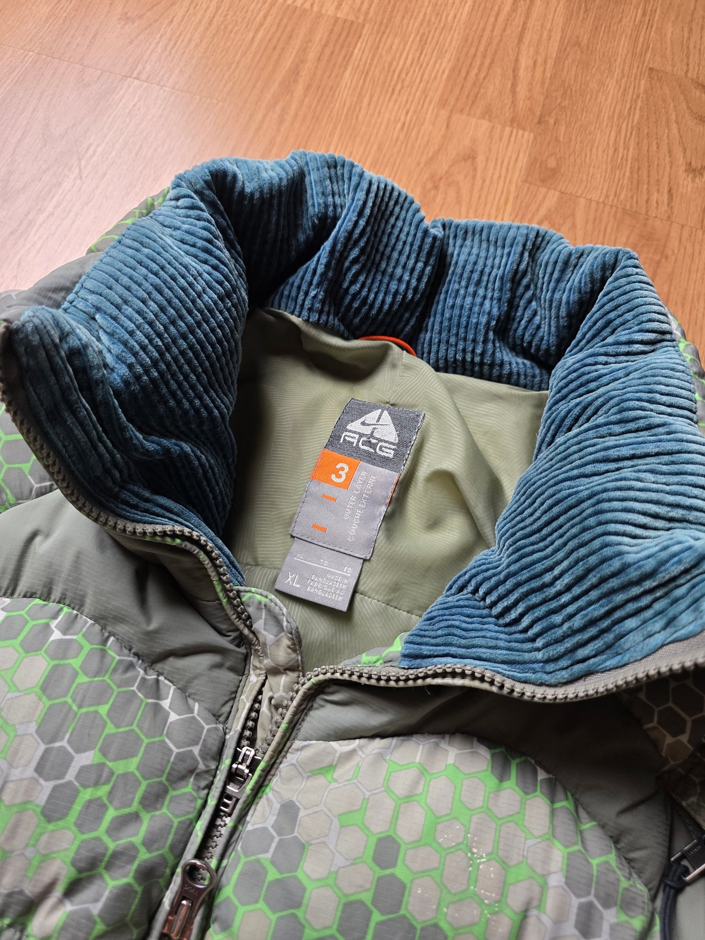 00s Nike ACG Reptile Hex Camo Technical Goose Down Puffer Jacket (XL)